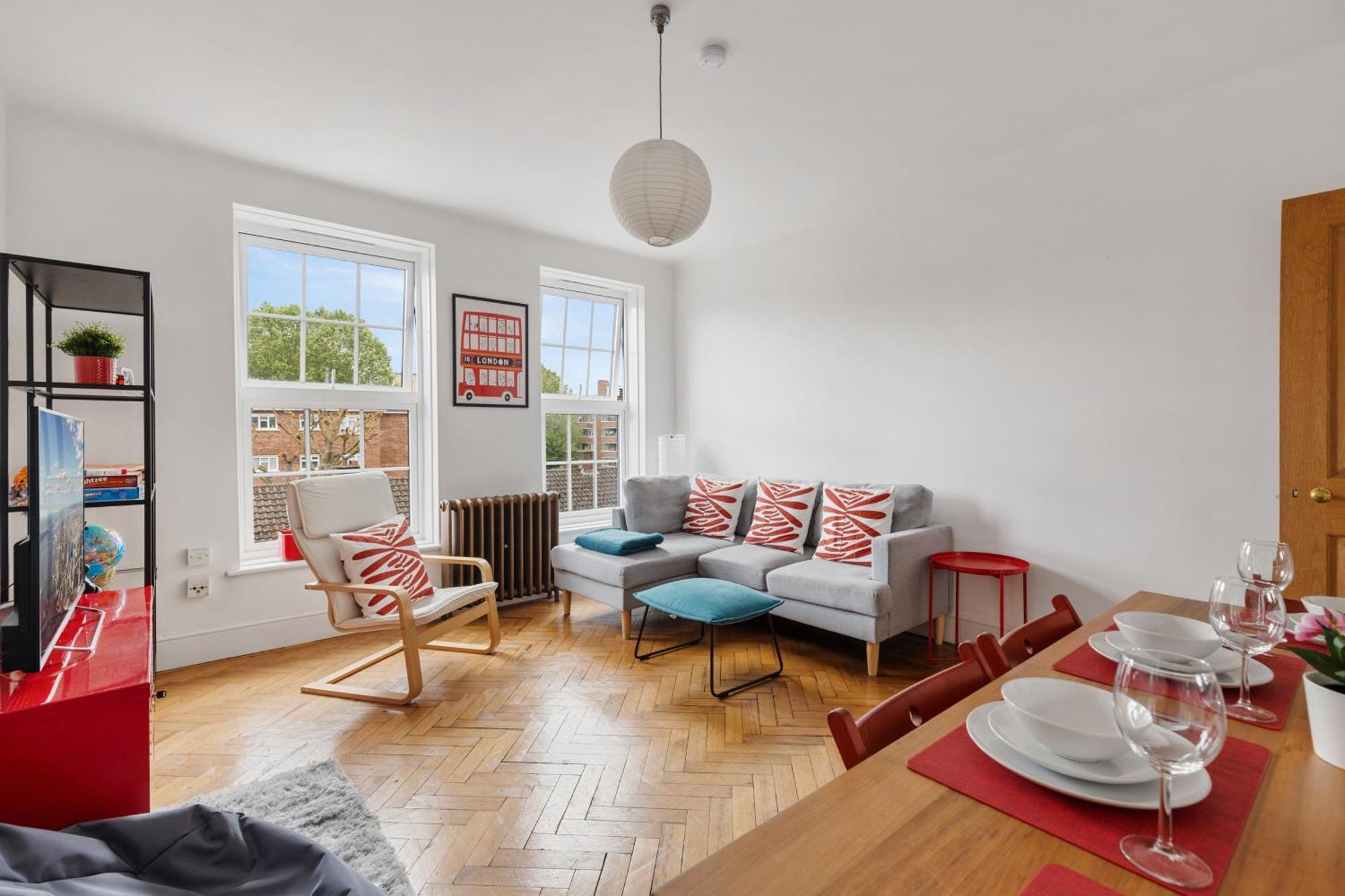Tower Bridge Hideaway - Whitechapel Apartment