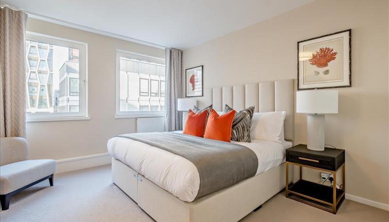 Flagship Luxury Villa. Near Mayfair And Hyde Park - Sleeps 16 * Londen