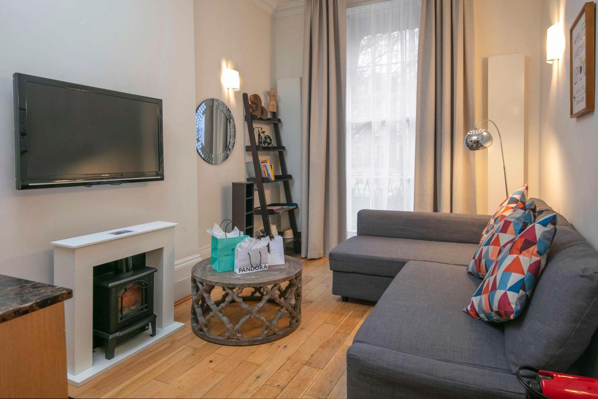Queensway Hotel, Sure Collection By Western Hotell