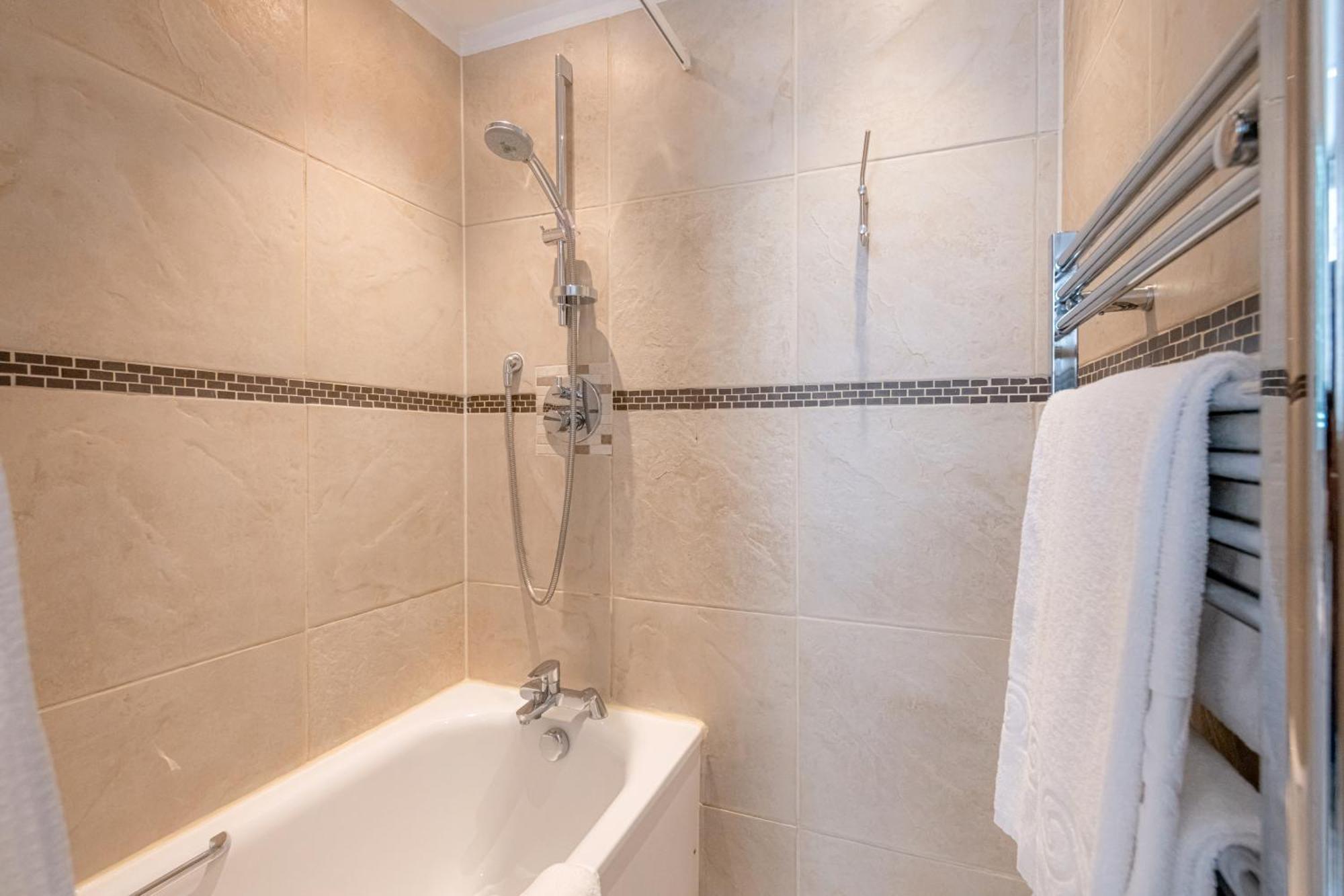 17 Hertford Street 3* Londra