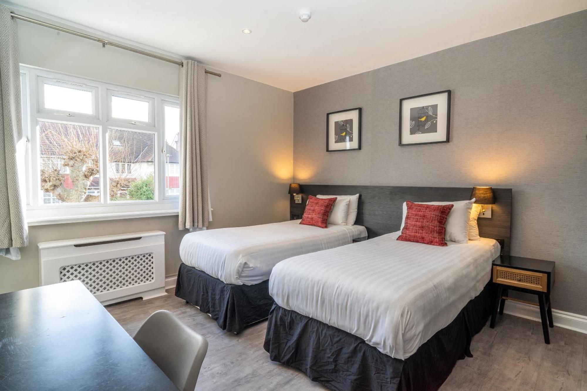 Croft Court 3*