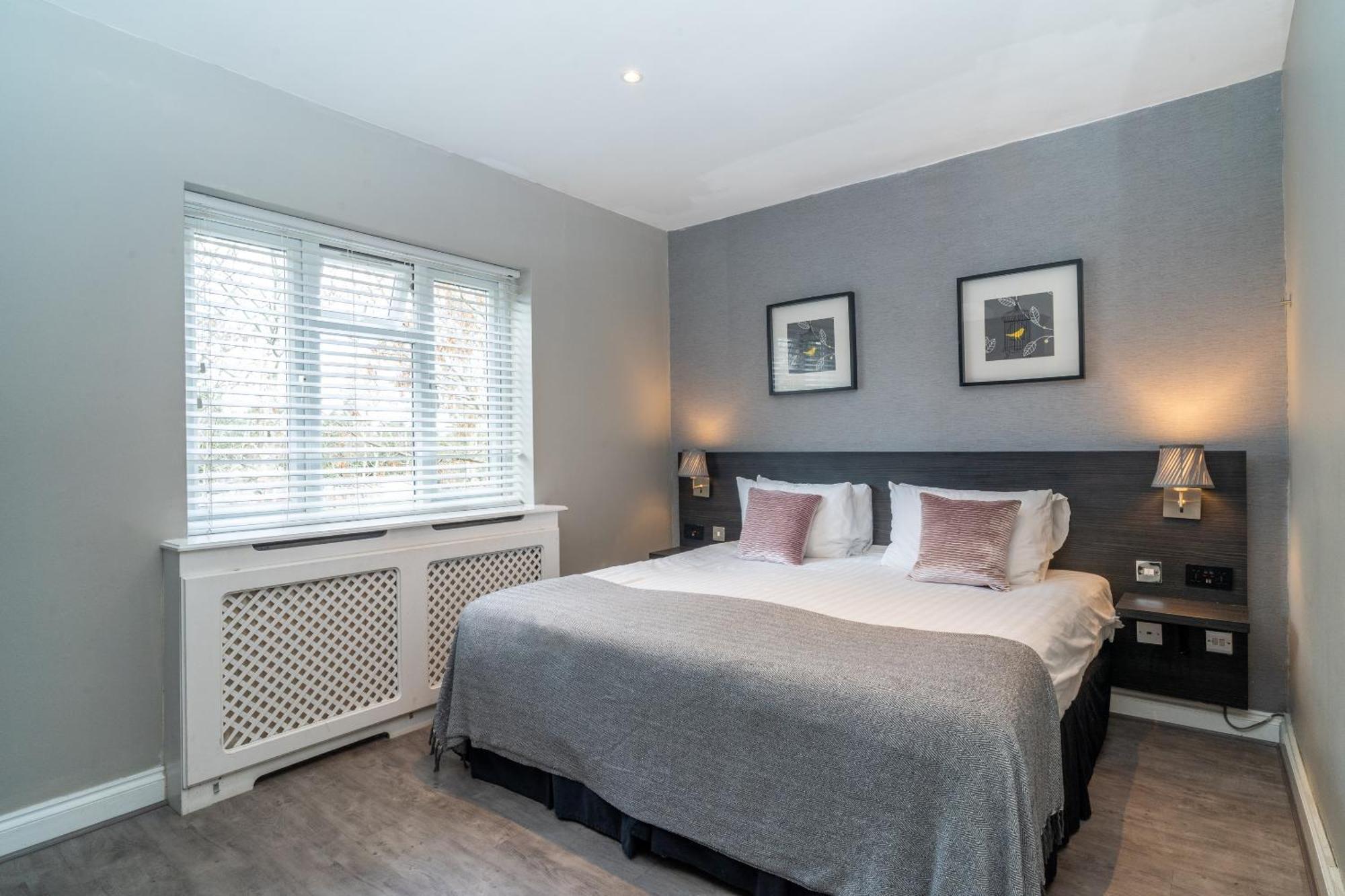 Hotel Croft Court 3*