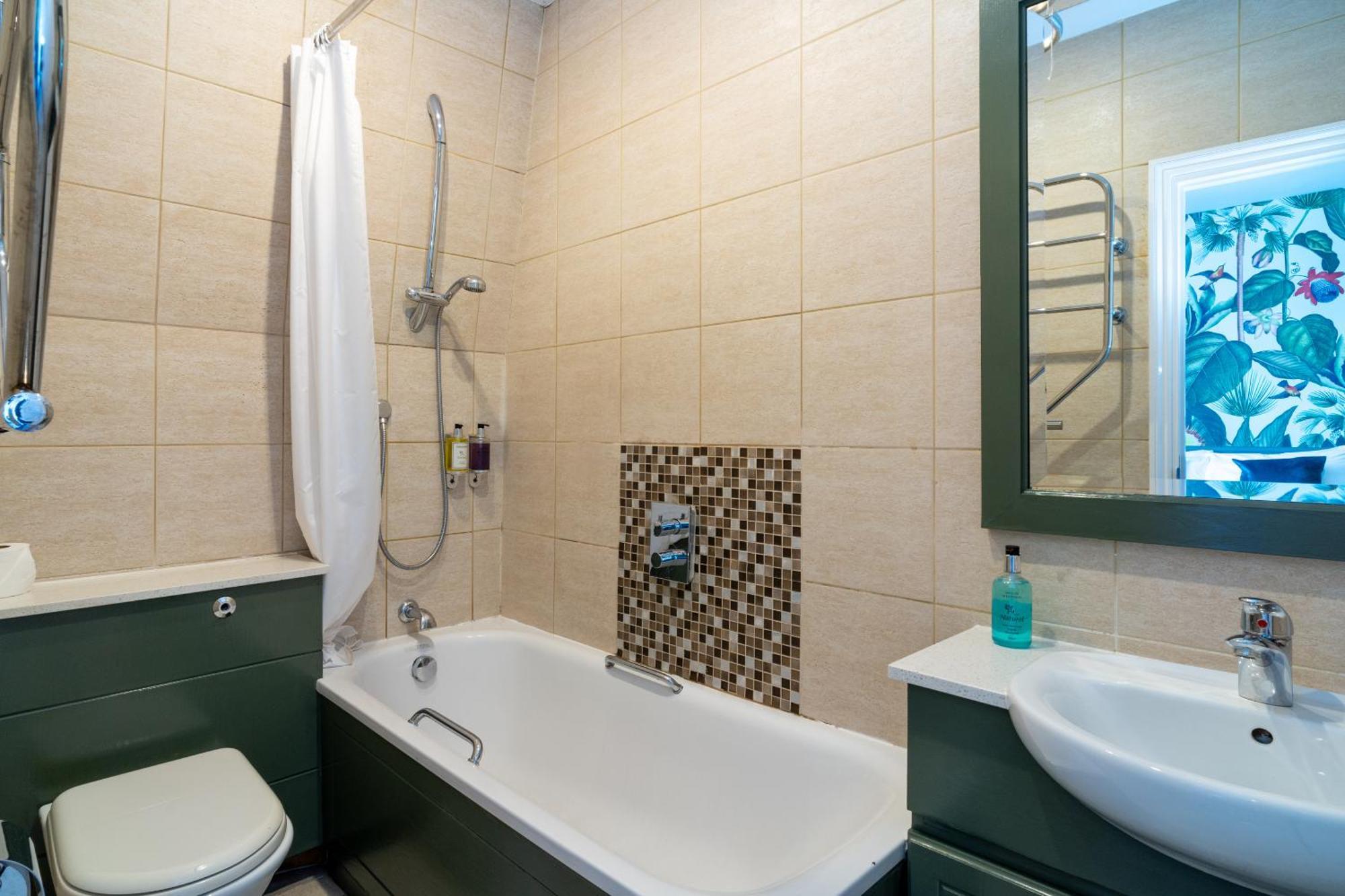 Hotel Croft Court 3*