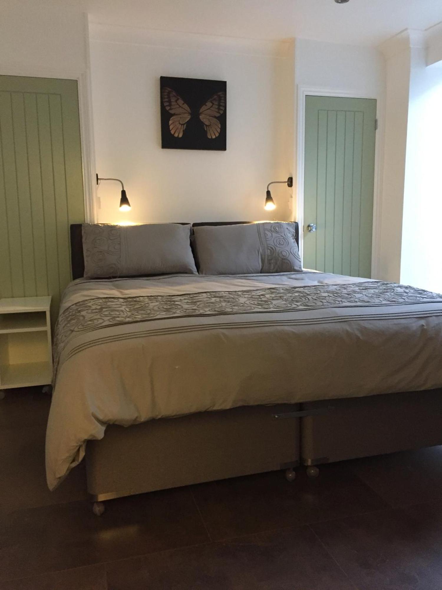 Mildmay Road Apartments *