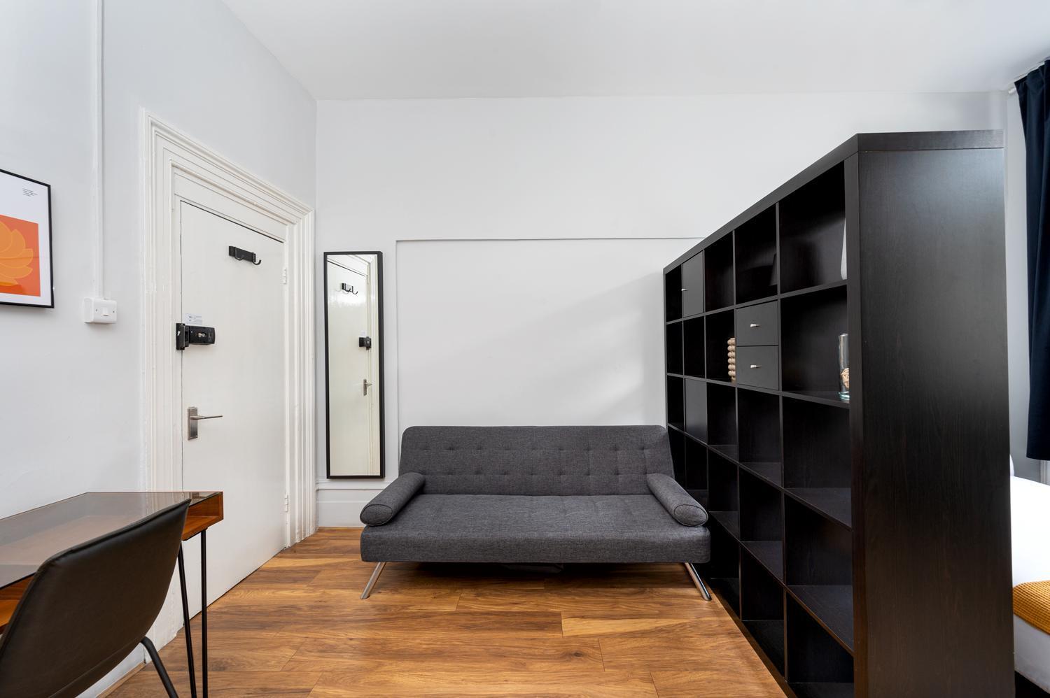 D8 House London