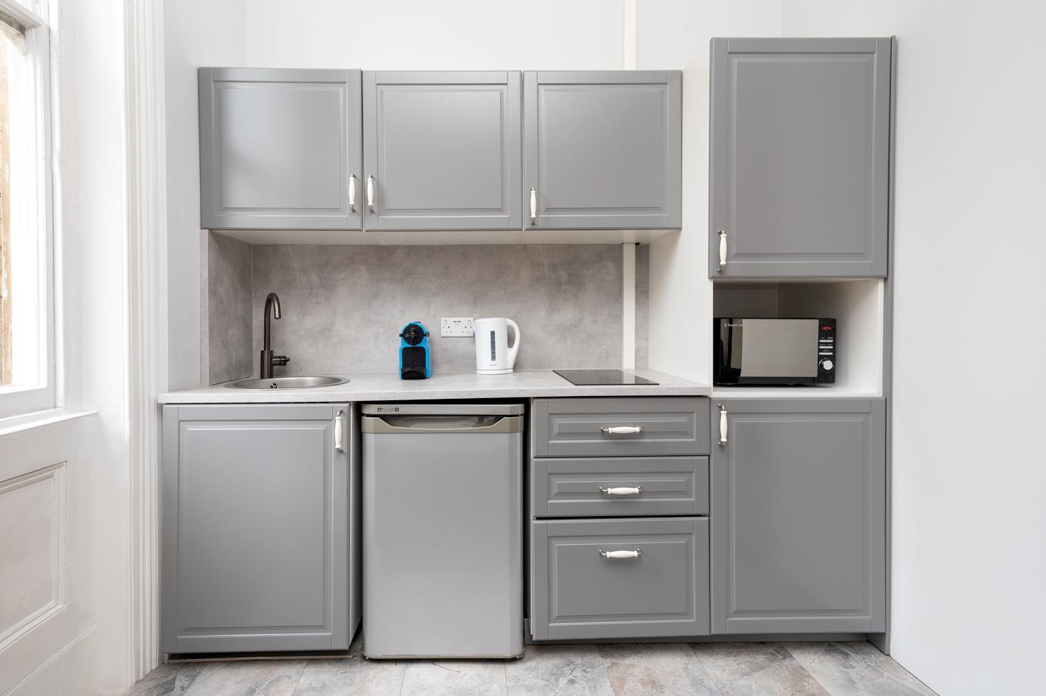 Apartment D8 House London