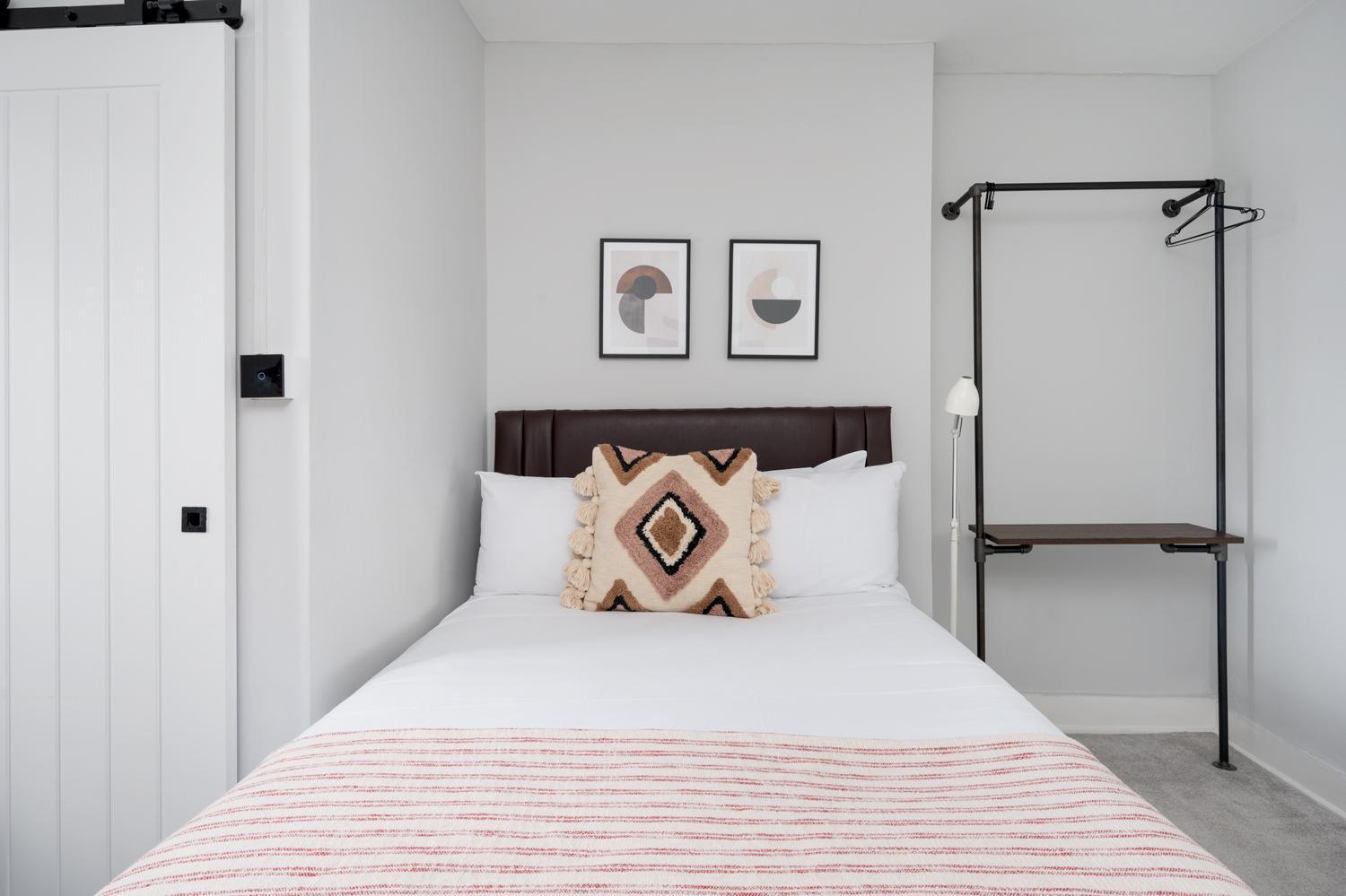 Apartment D8 House London