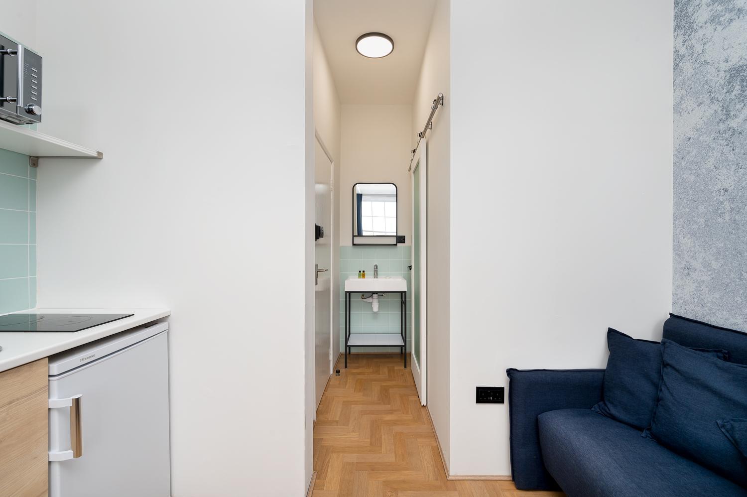 Apartment D8 House