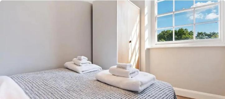 73 Oakley Square London
