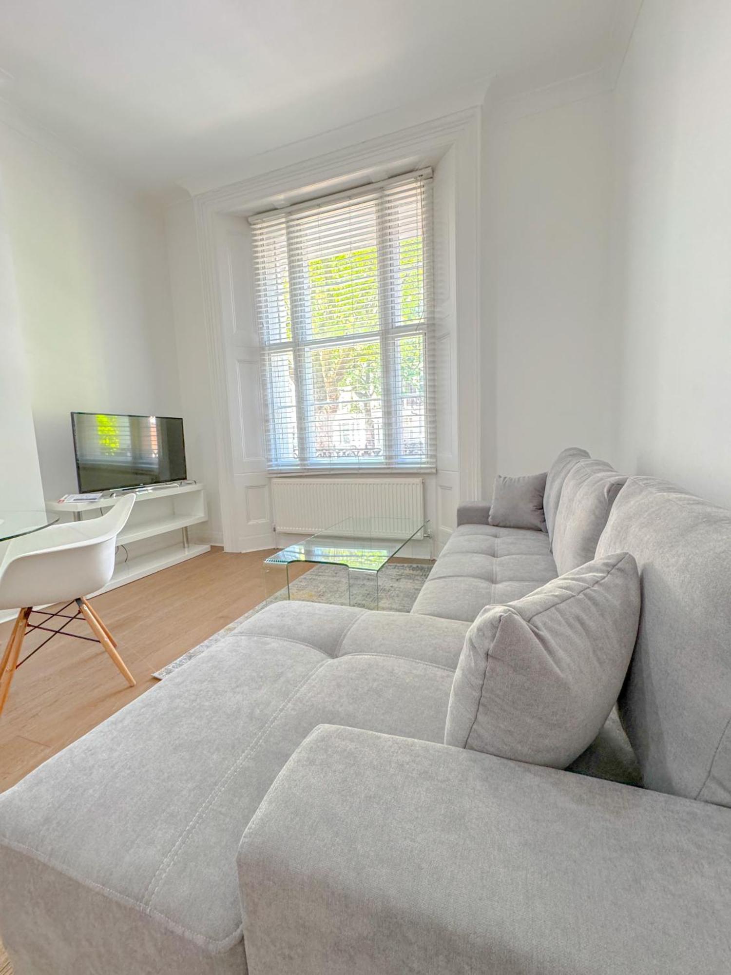 Primestate Hyde Park * London