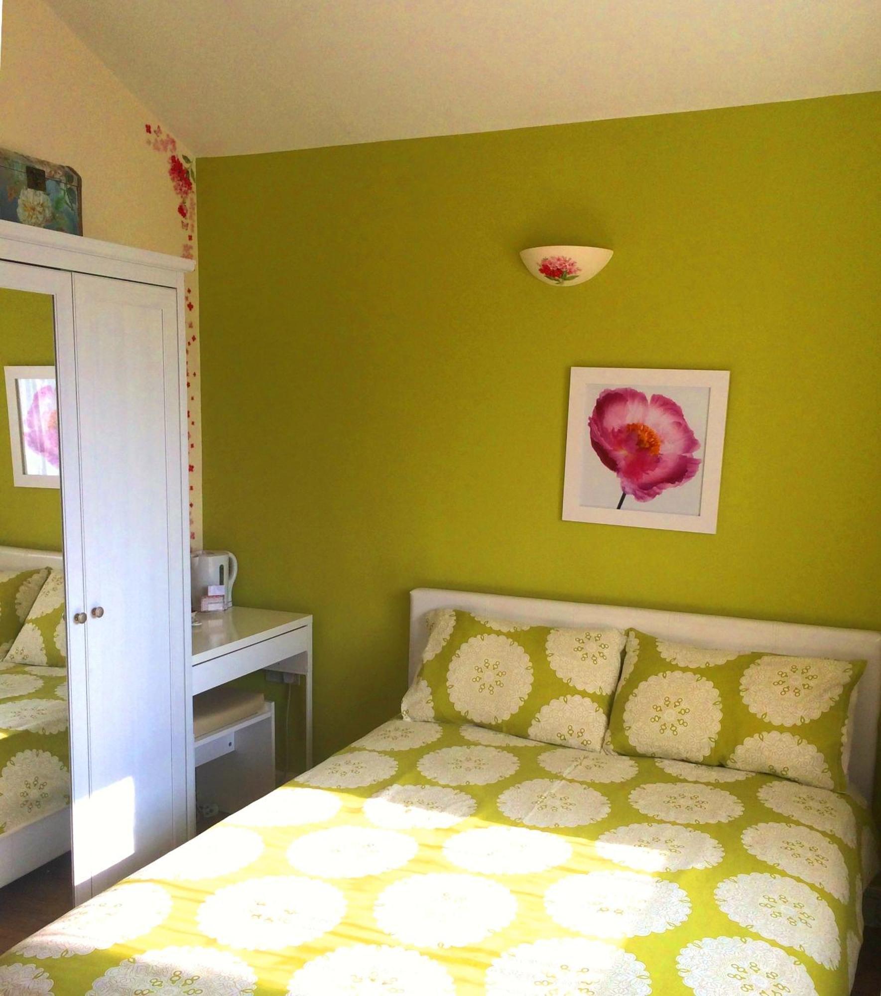 Bed & Breakfast Rowan Park London