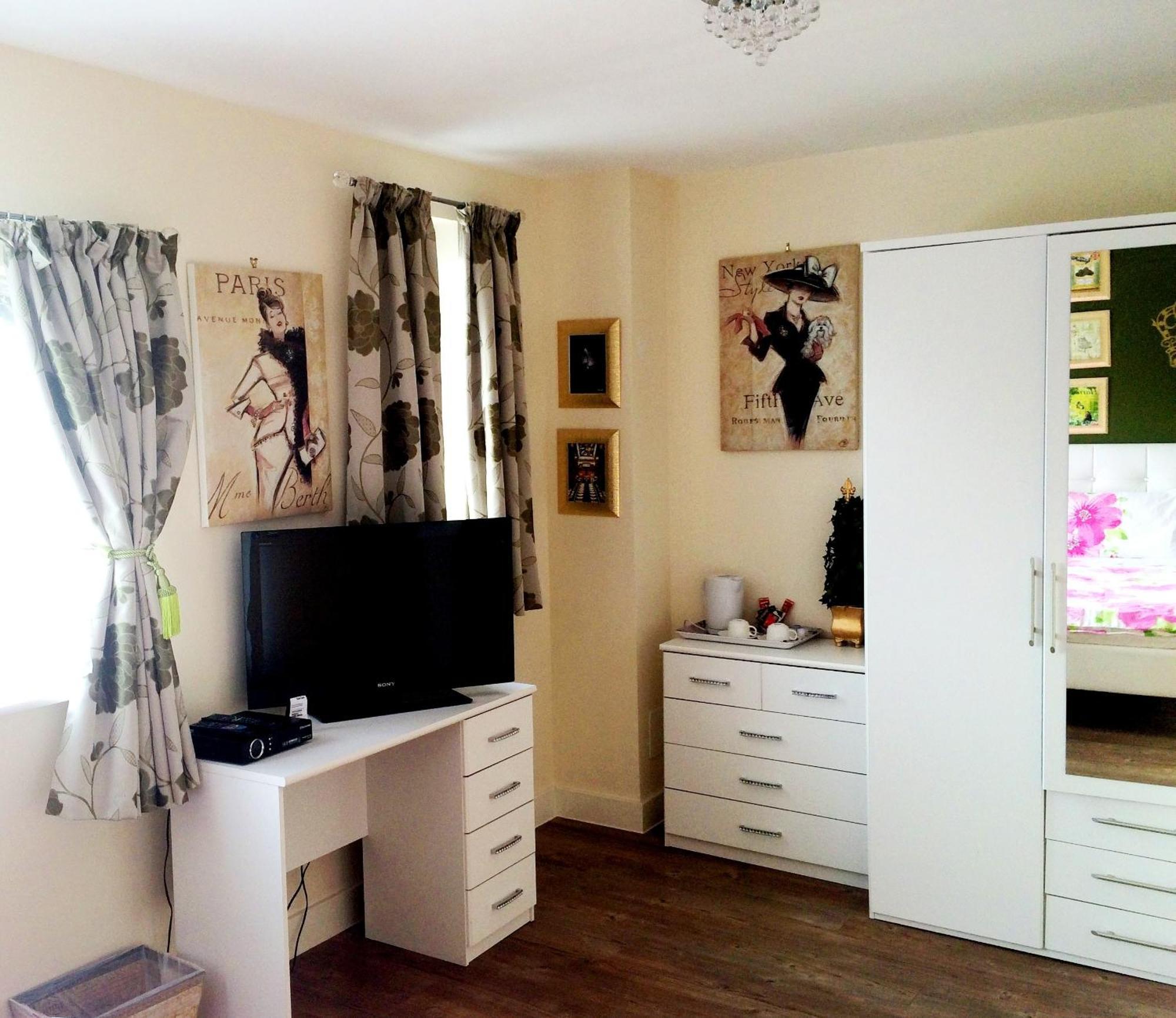 Rowan Park Bed & Breakfast London