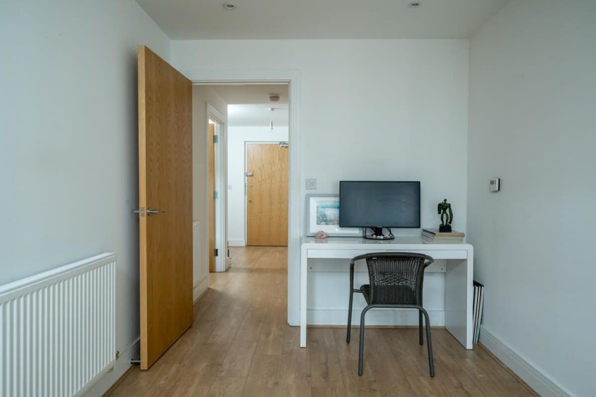 Trustay Wandsworth * Londra