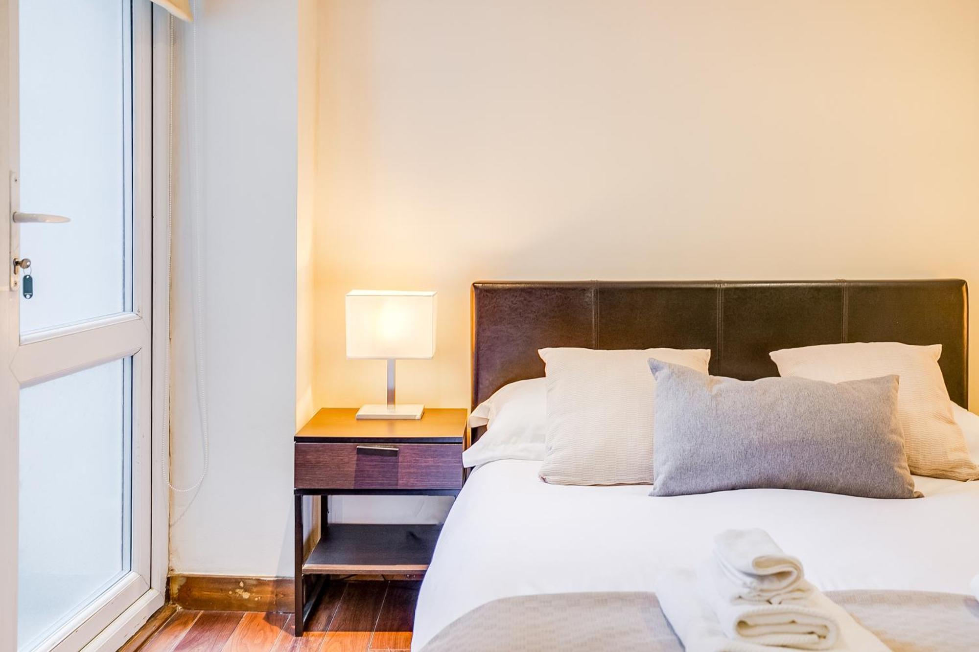 Entire Family - 2bd2bth Earl's Court Leilighet *