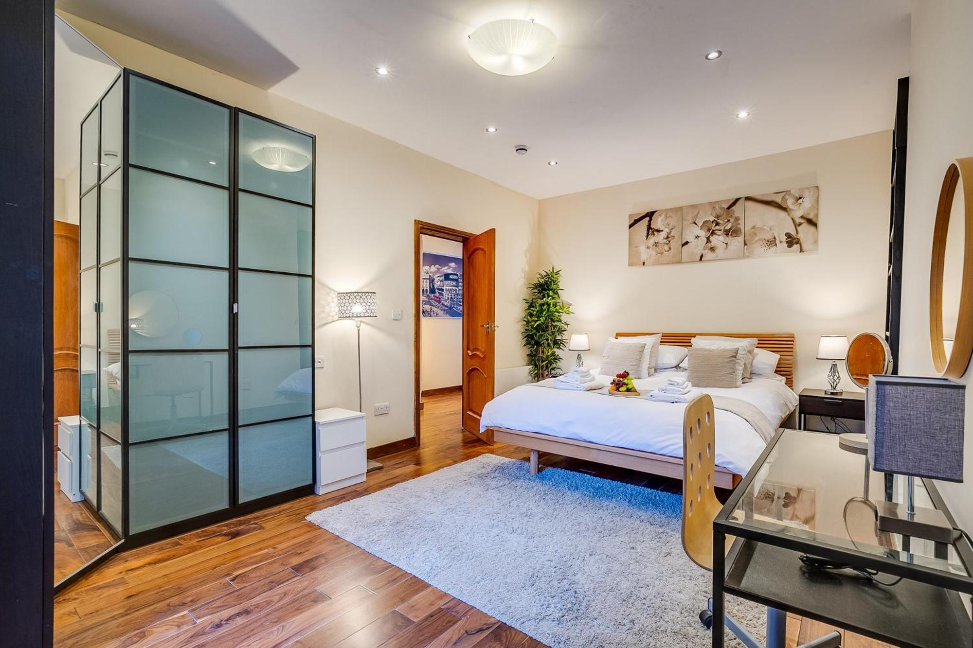 Entire Family - 2bd2bth Earl's Court Leilighet