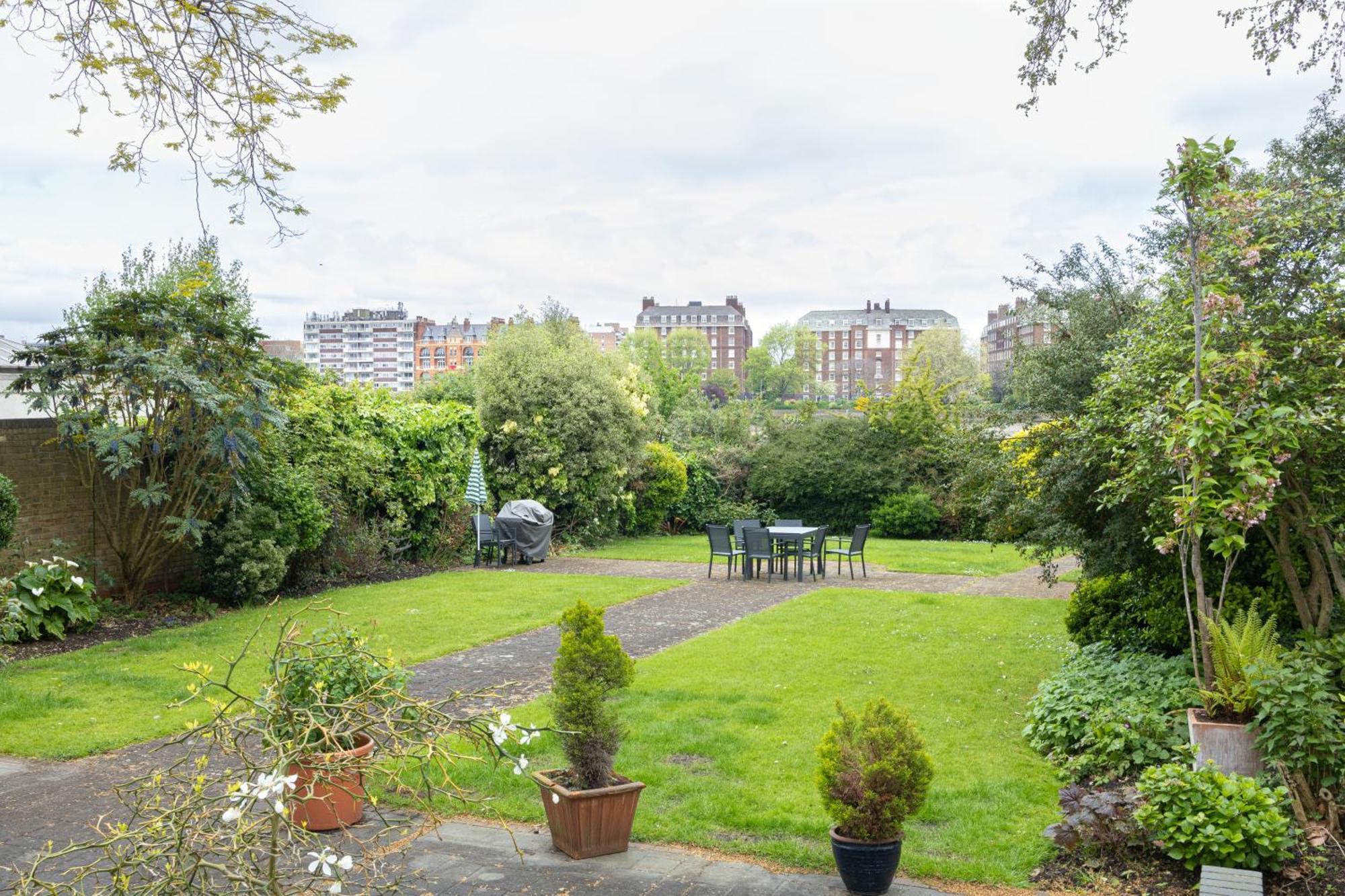 Luxury 3bedroom In Thames-side Living Appartement *