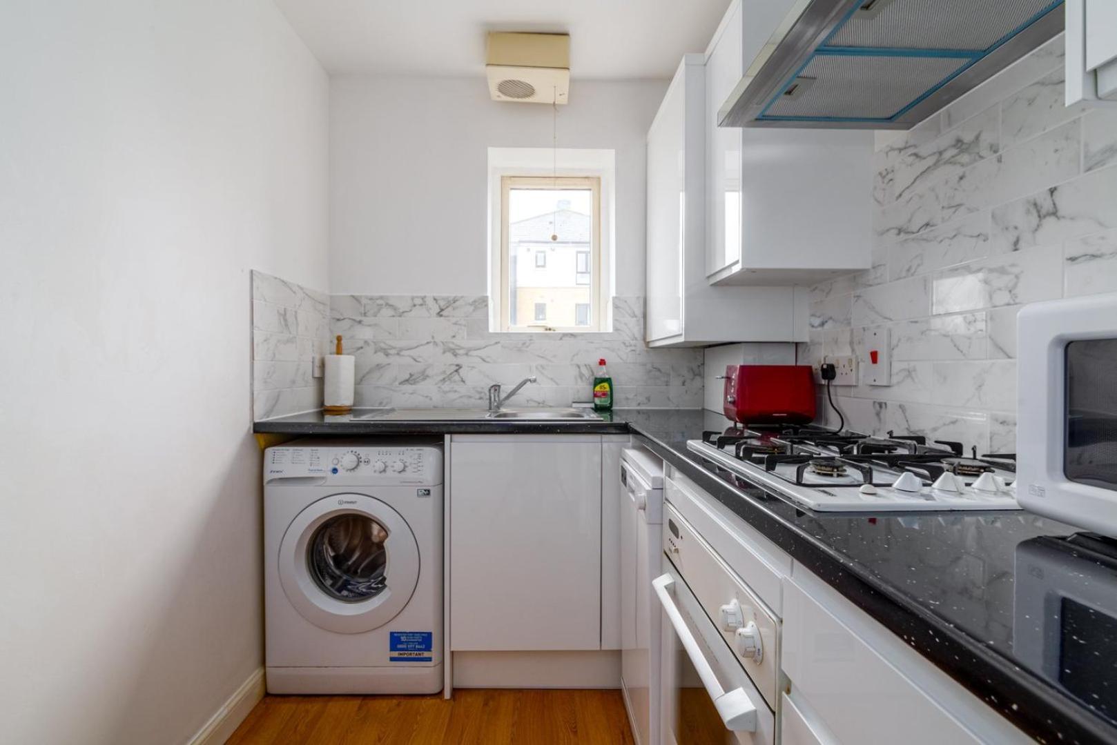 Guestready - Parkside Getaway In Britannia Village * Londen