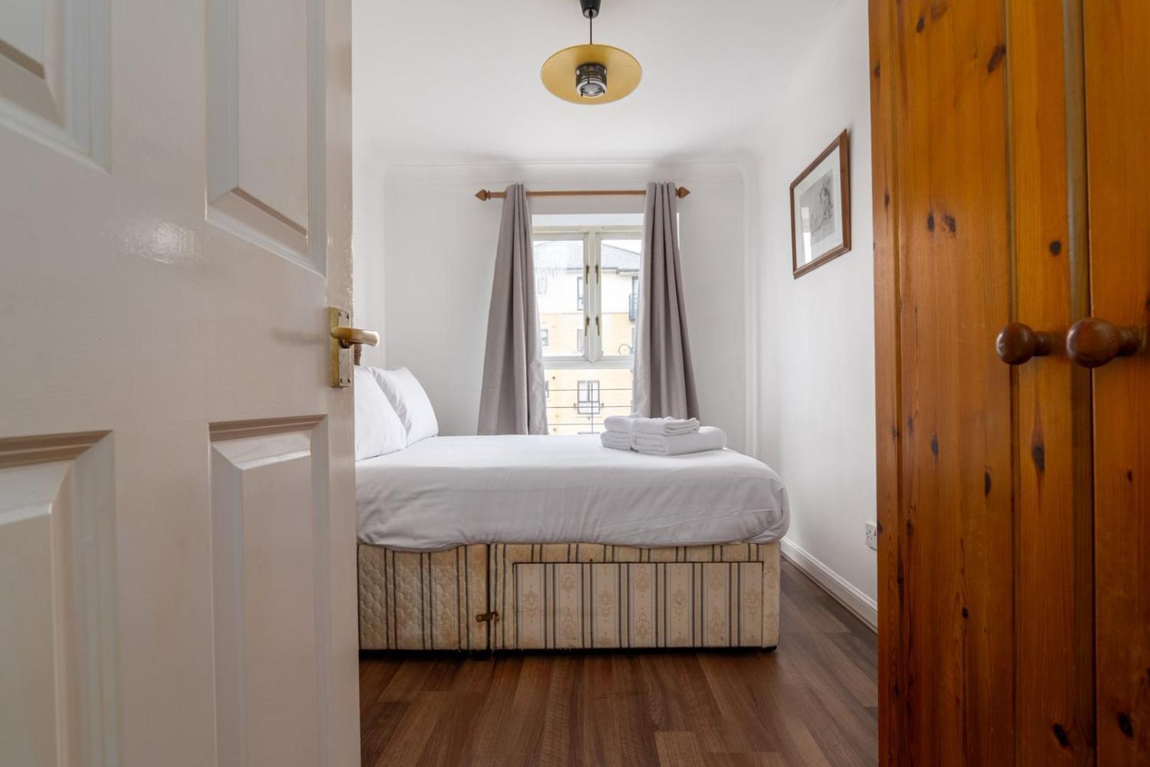 Guestready - Parkside Getaway In Britannia Village * Londen