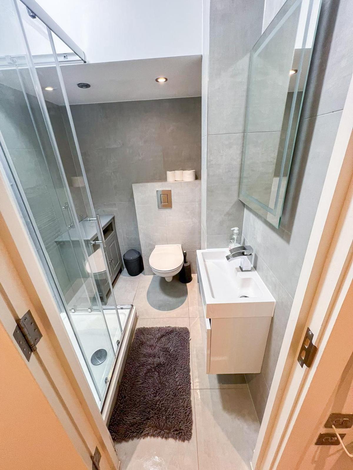 Charming 1-bedroom Haven Near The Shard In Elephant & Castle Apartment *