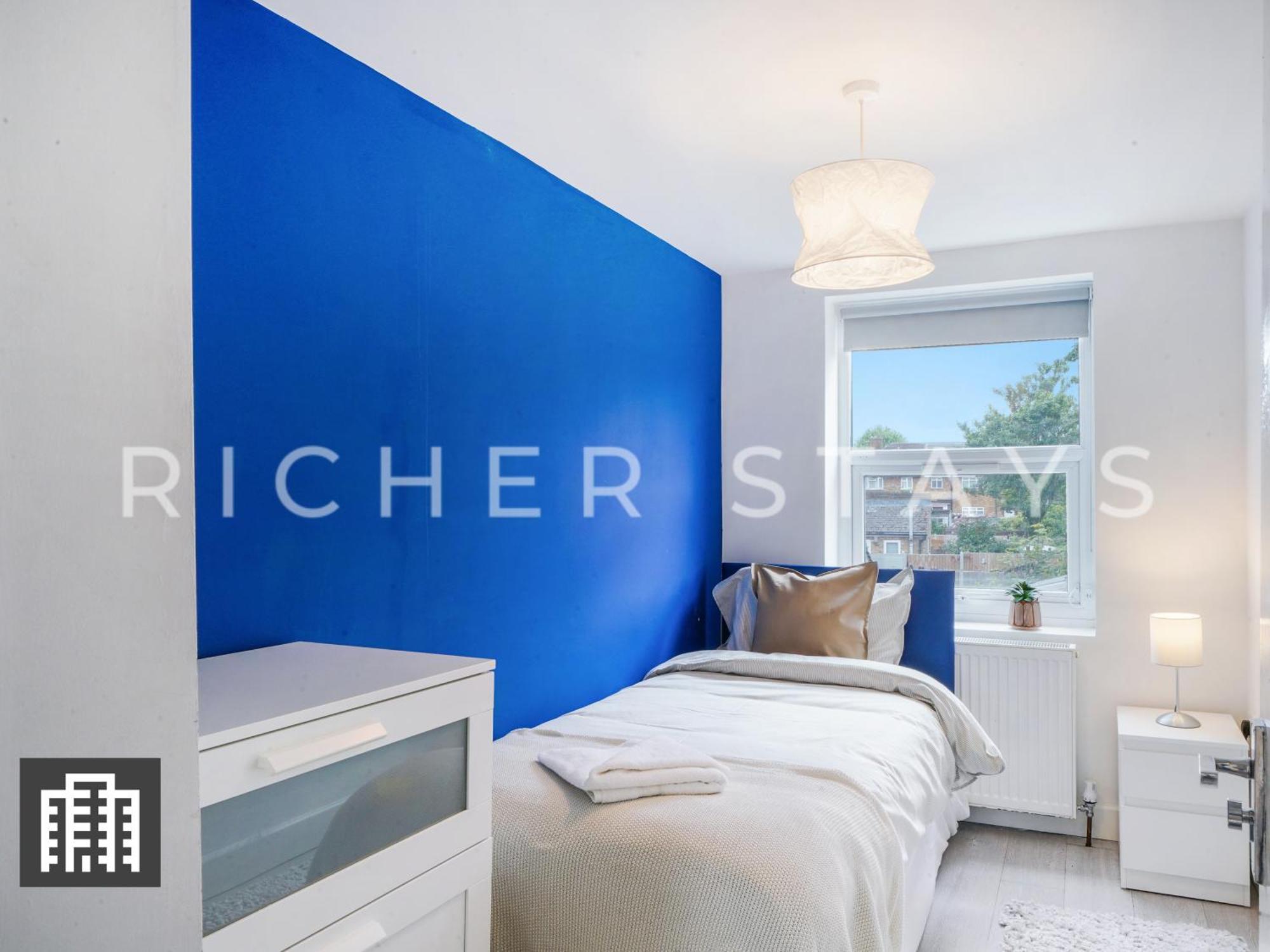 Large For Contractors & Families - Garden & Amenities * Londra