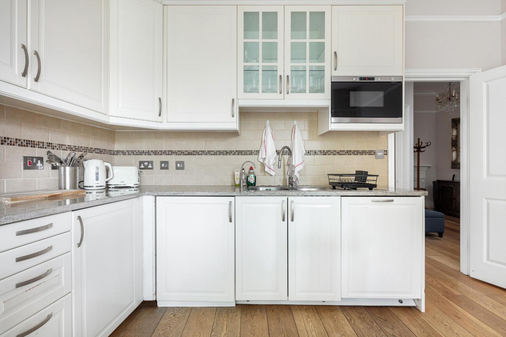 Stylish Hampstead Flat With Character And Charm * London