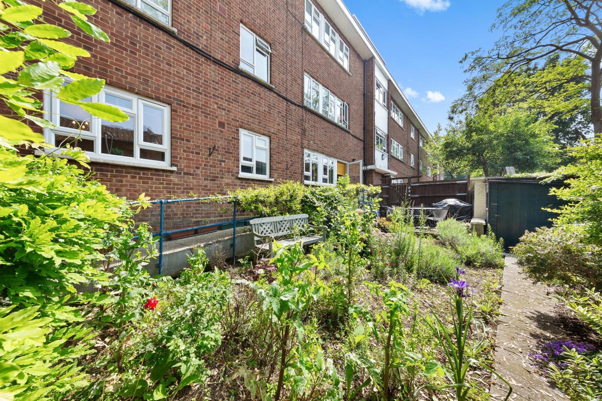 Clapham Serenity Garden Retreat With Free Parking Lägenhet