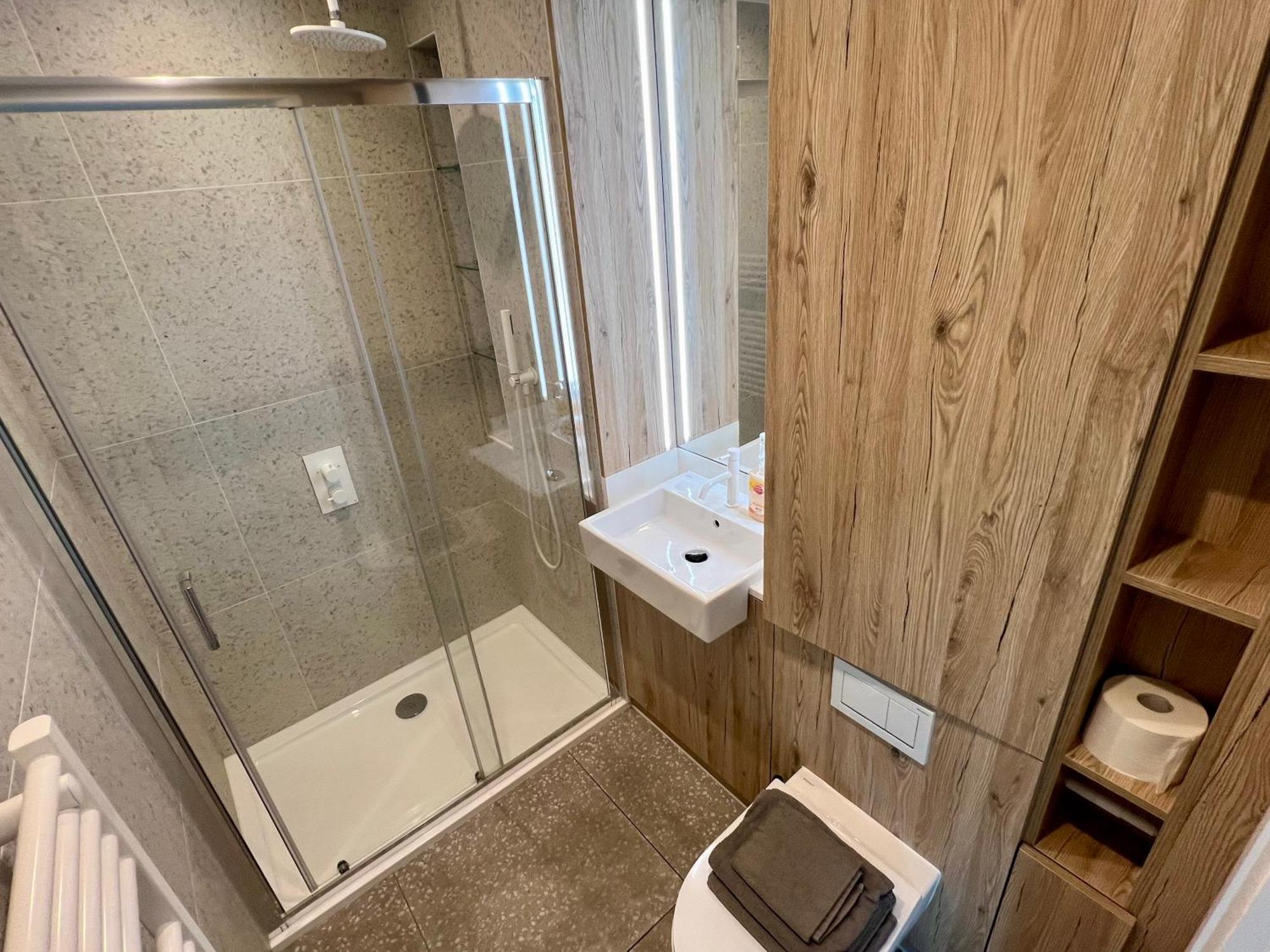 Whitechapel Superior Apartment London