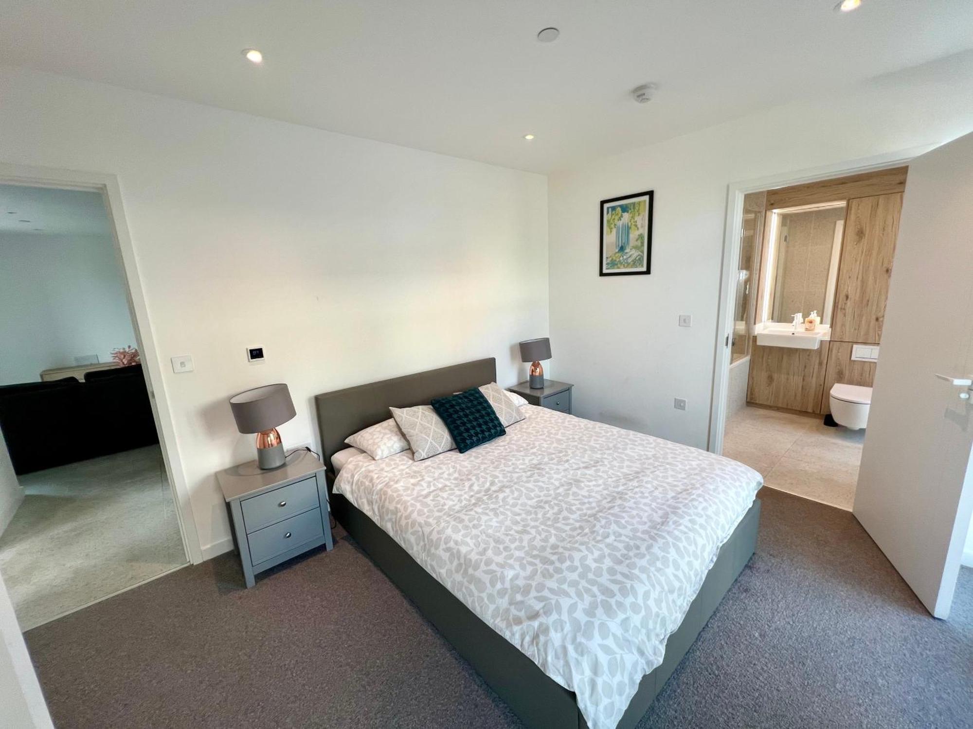Whitechapel Superior Apartment London