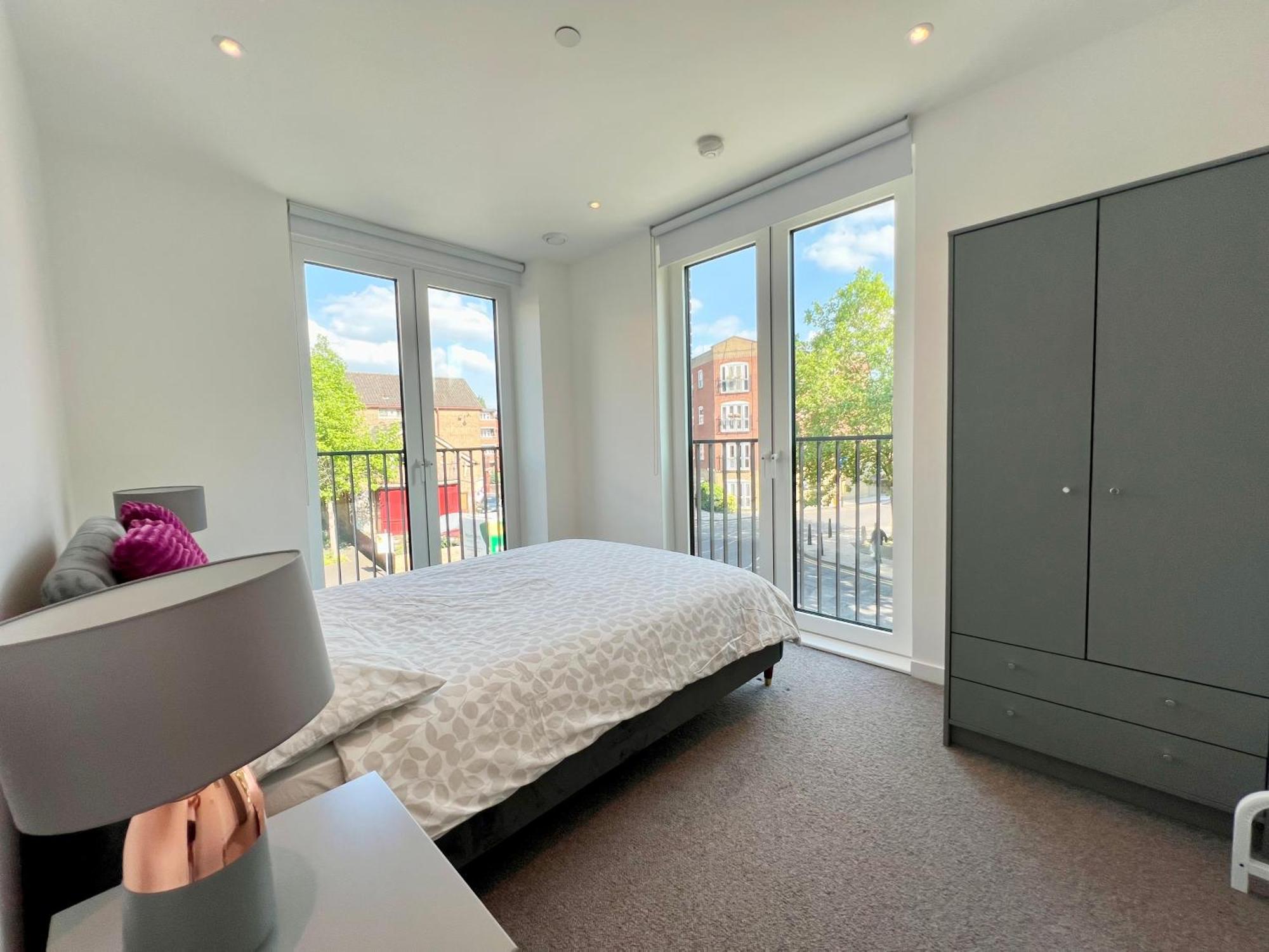Whitechapel Superior Apartment
