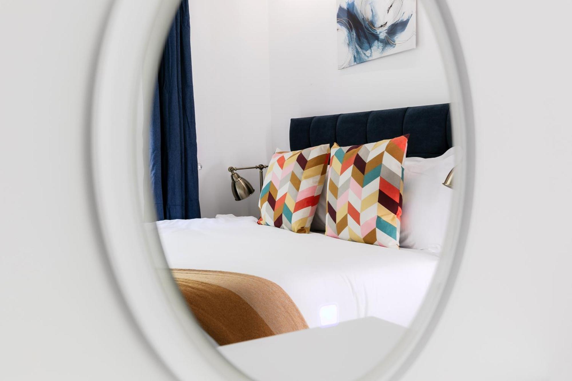 Comfortable Near Harrods Lejlighed