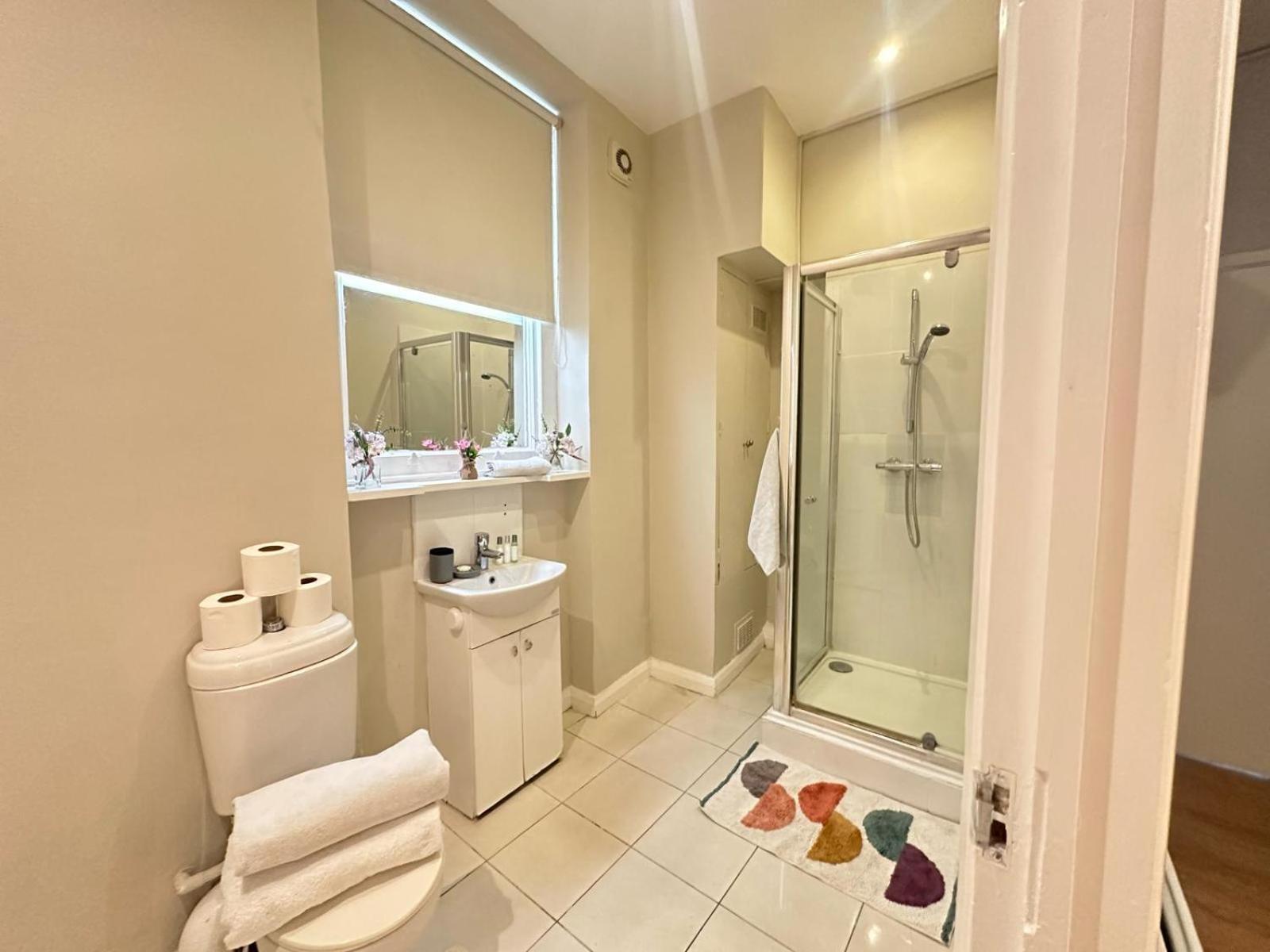 Comfortable One Bedroom Eye Appartamento