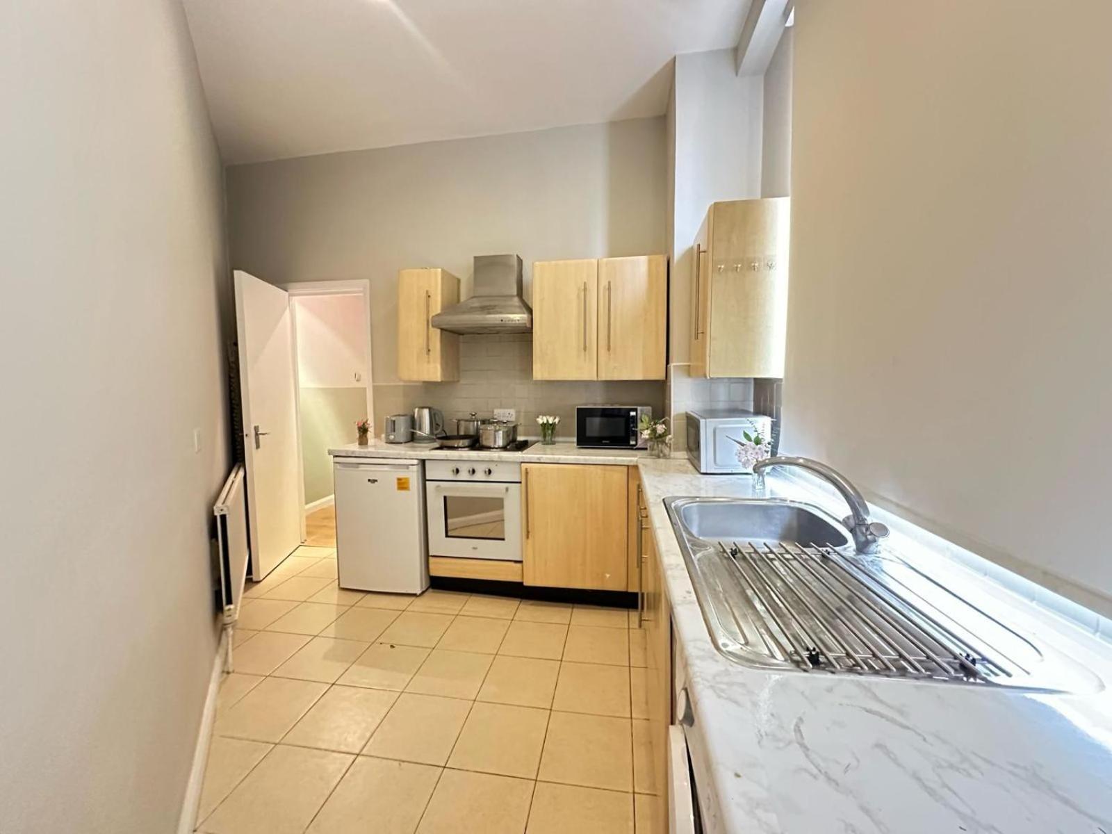 Comfortable One Bedroom Eye Appartamento Londra