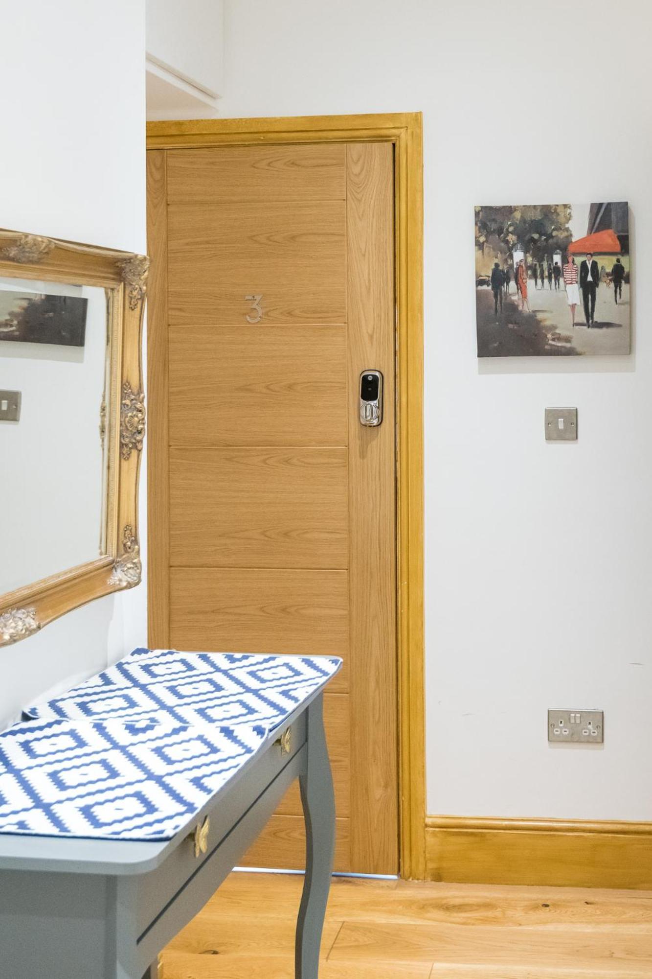 Flat In London