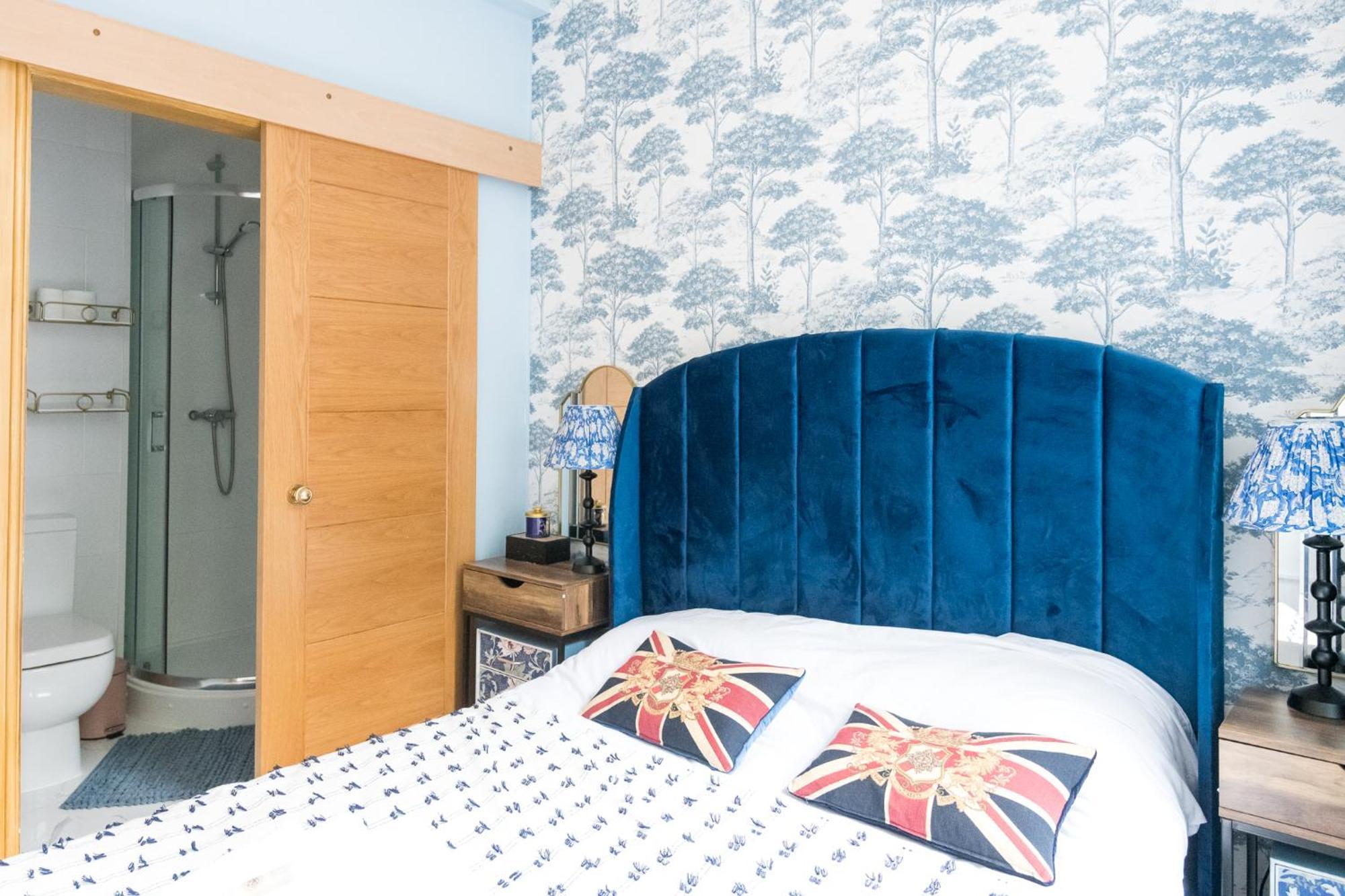 Flat In Apartment London