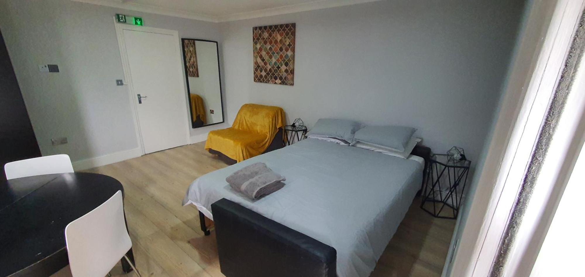 Dodi Apartment London