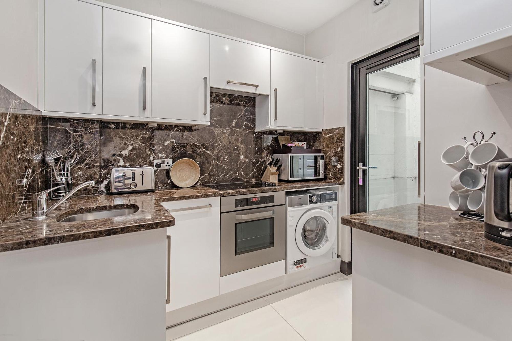 130 Queen's Gate 5* London