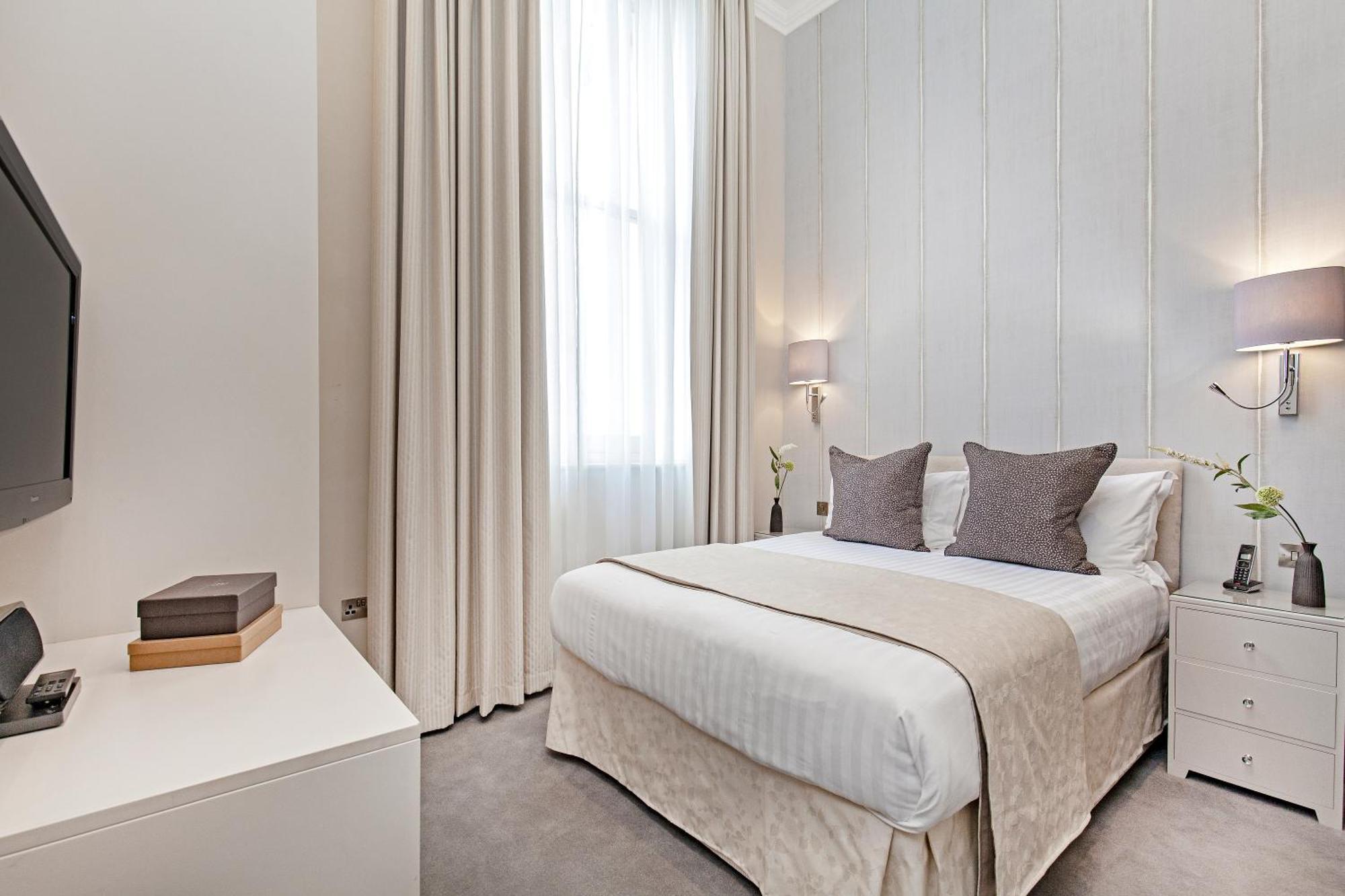 130 Queen's Gate 5* London