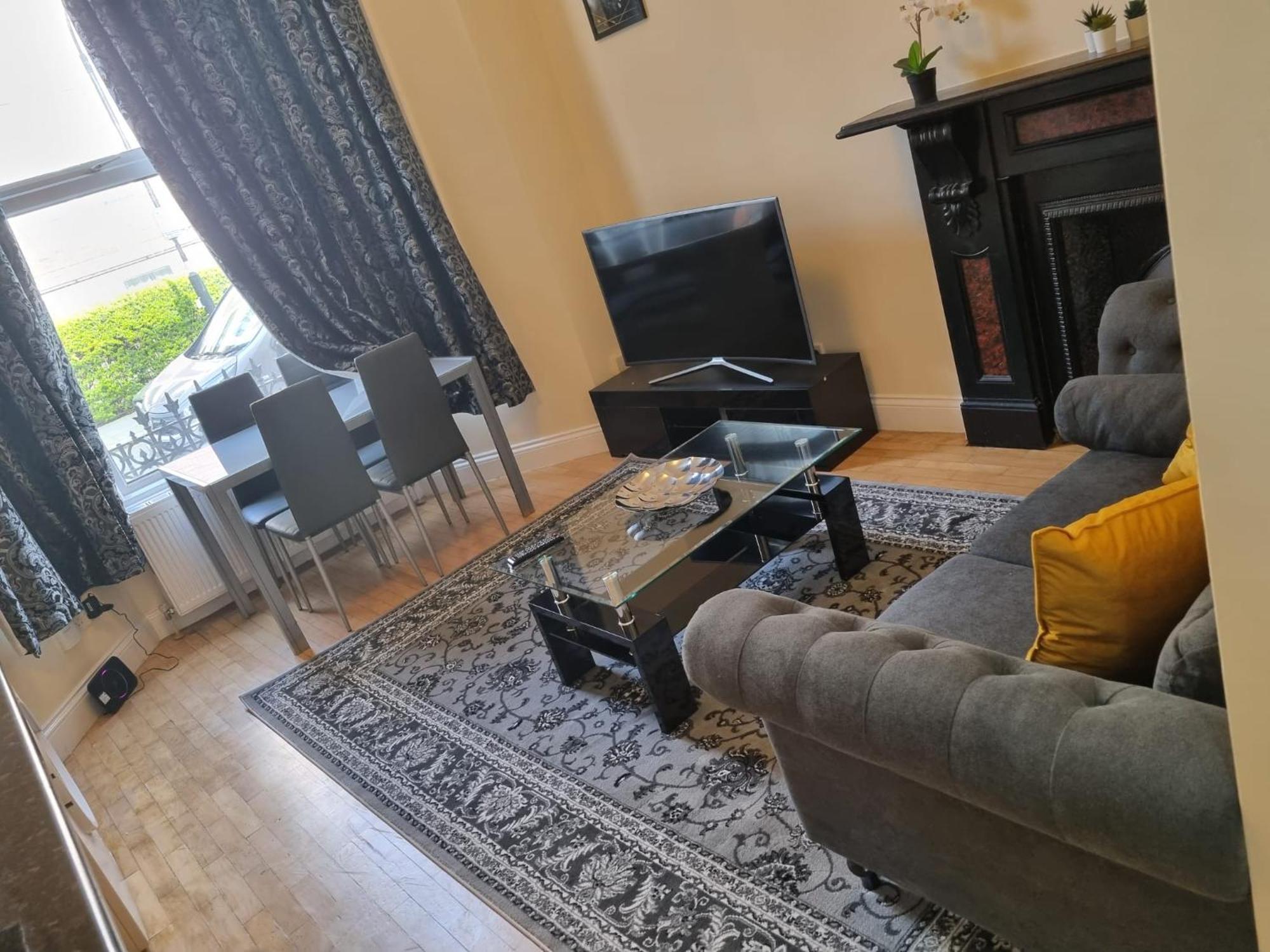 Spacious 1 Bed In West Kensington Or Hammersmith Appartamento *