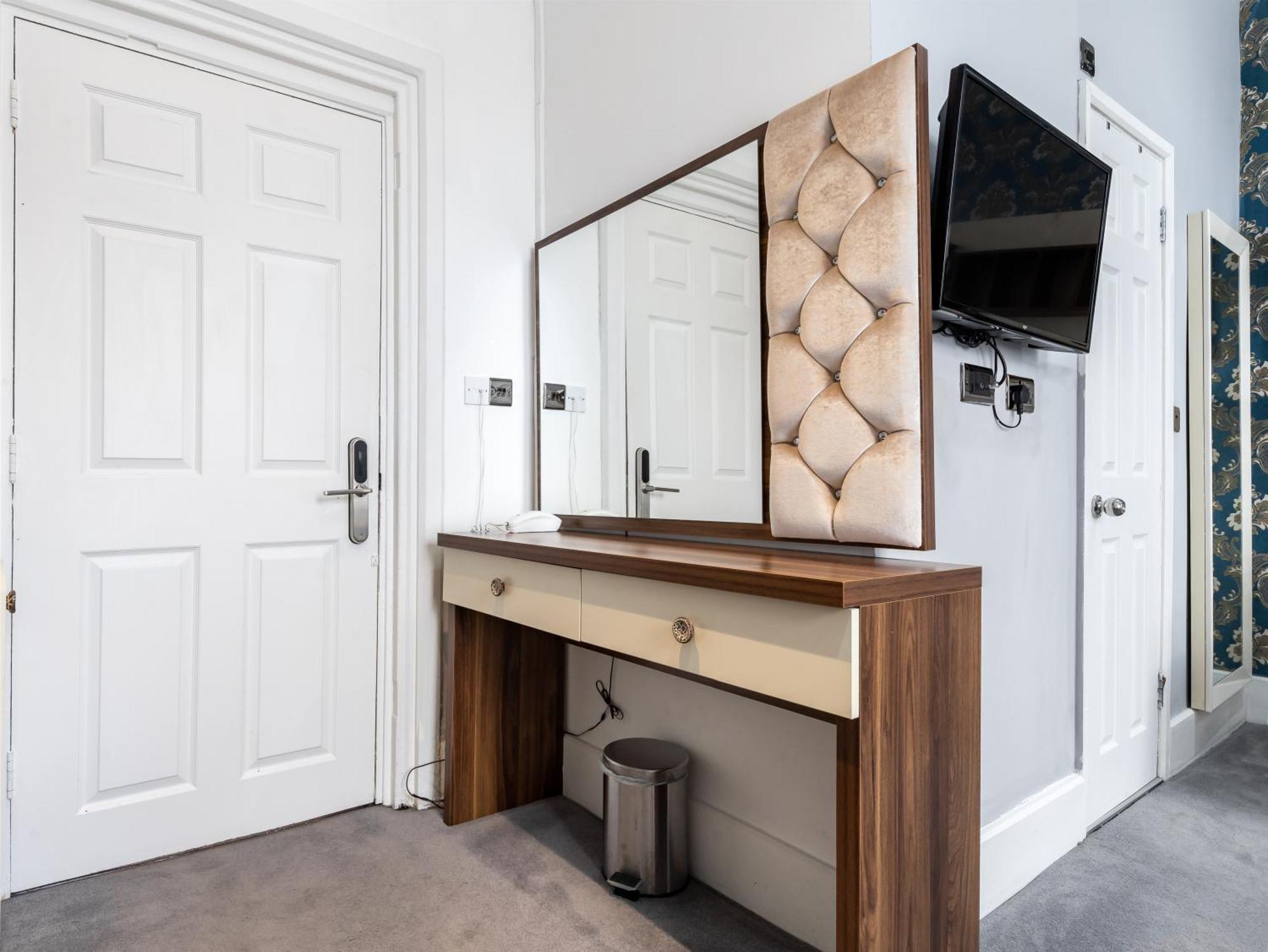 Vilenza Hotel London