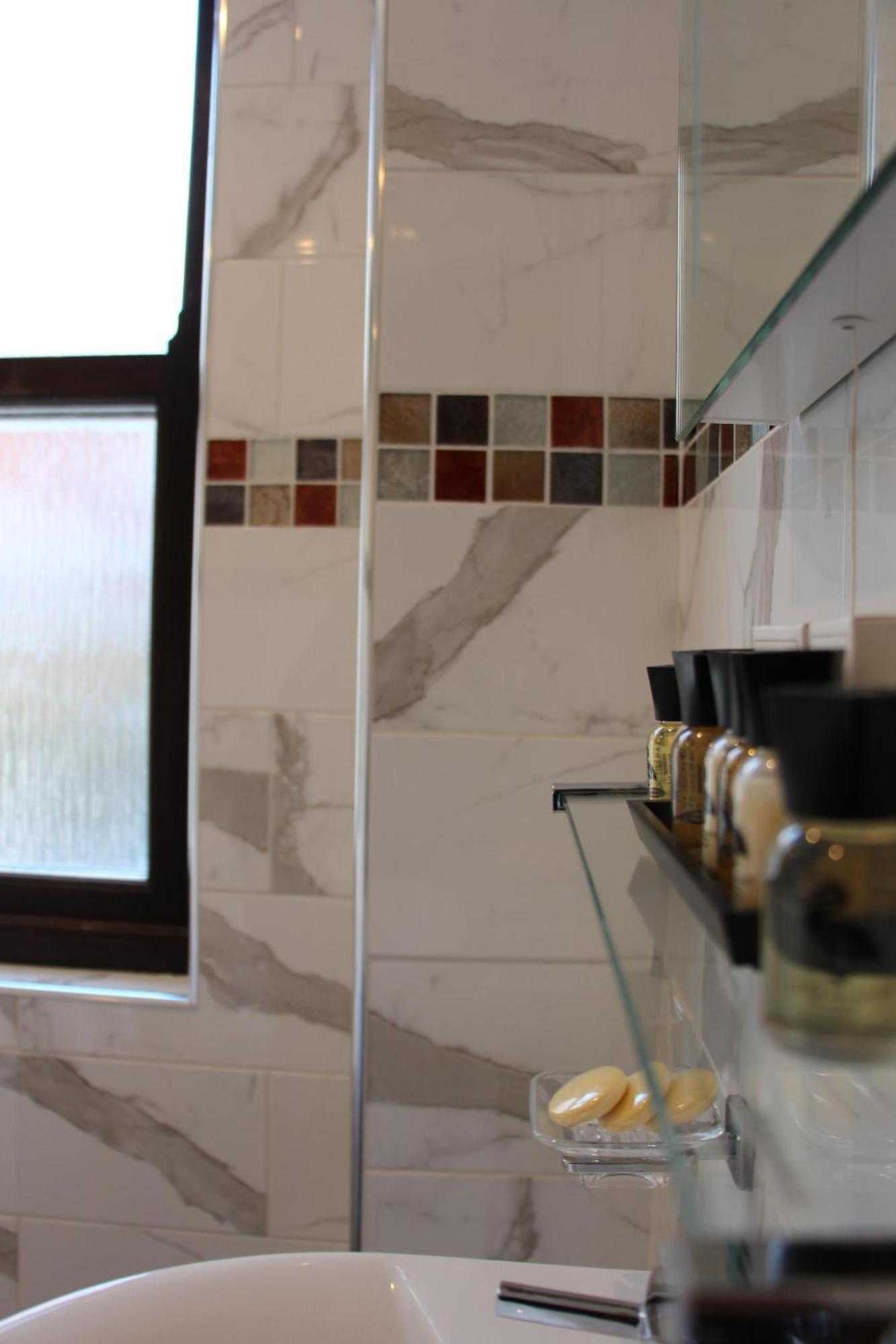 Cheshire Hotell 3*