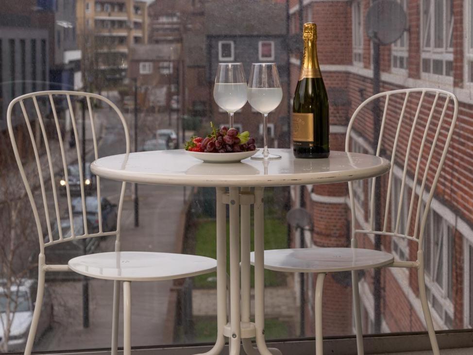 Tower Bridge Apartment *