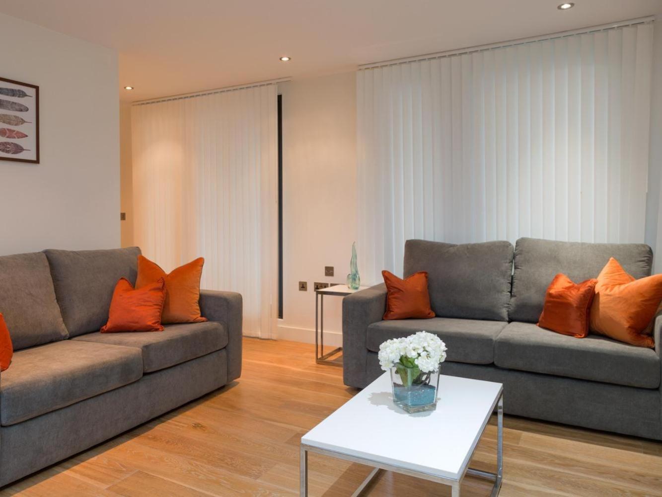 Tower Bridge Apartment *