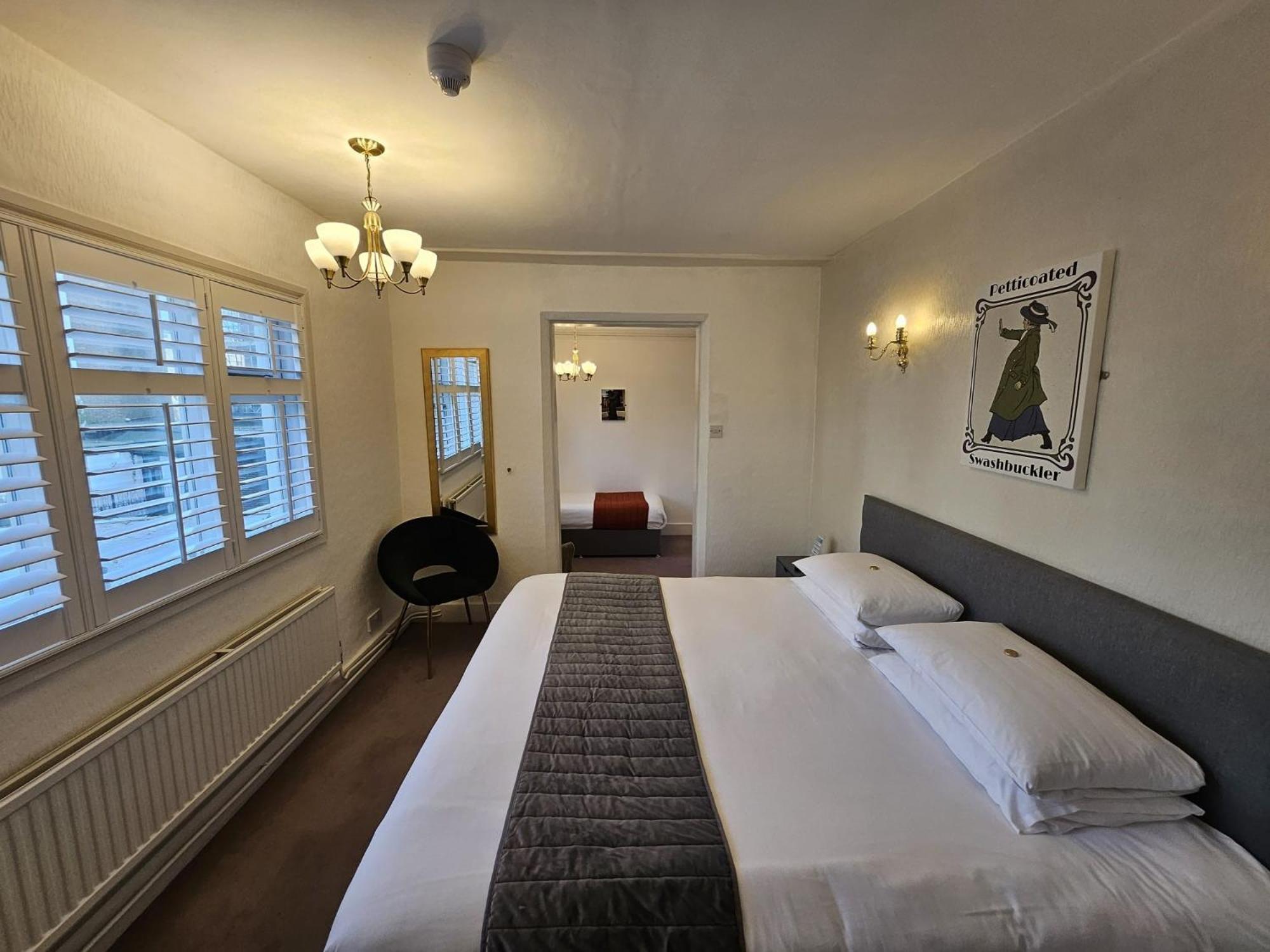 63 Hotel 3*