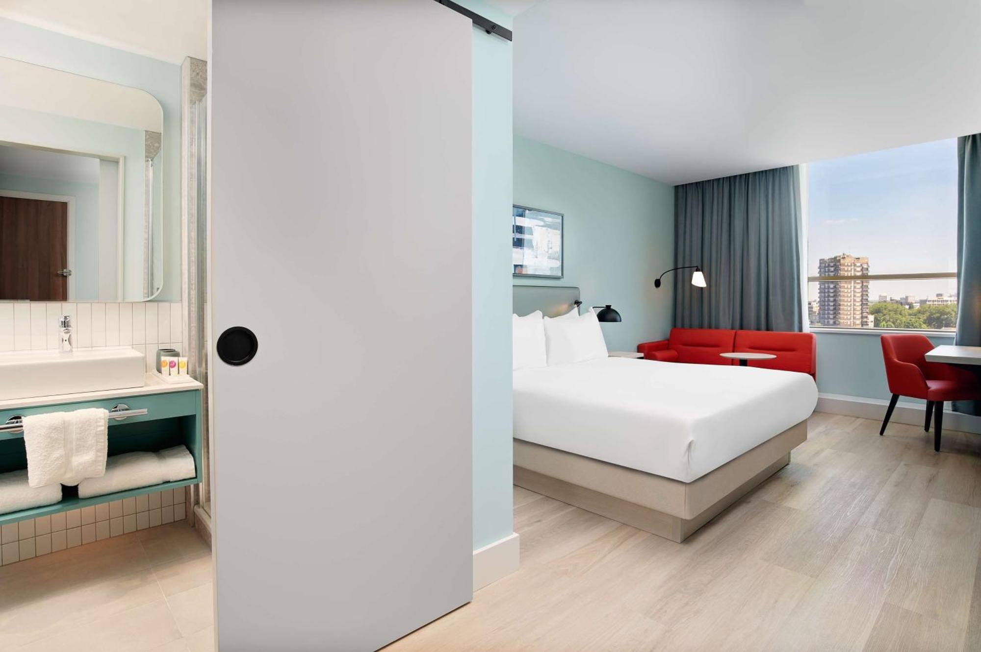 Hyatt Place East Hotell 4*