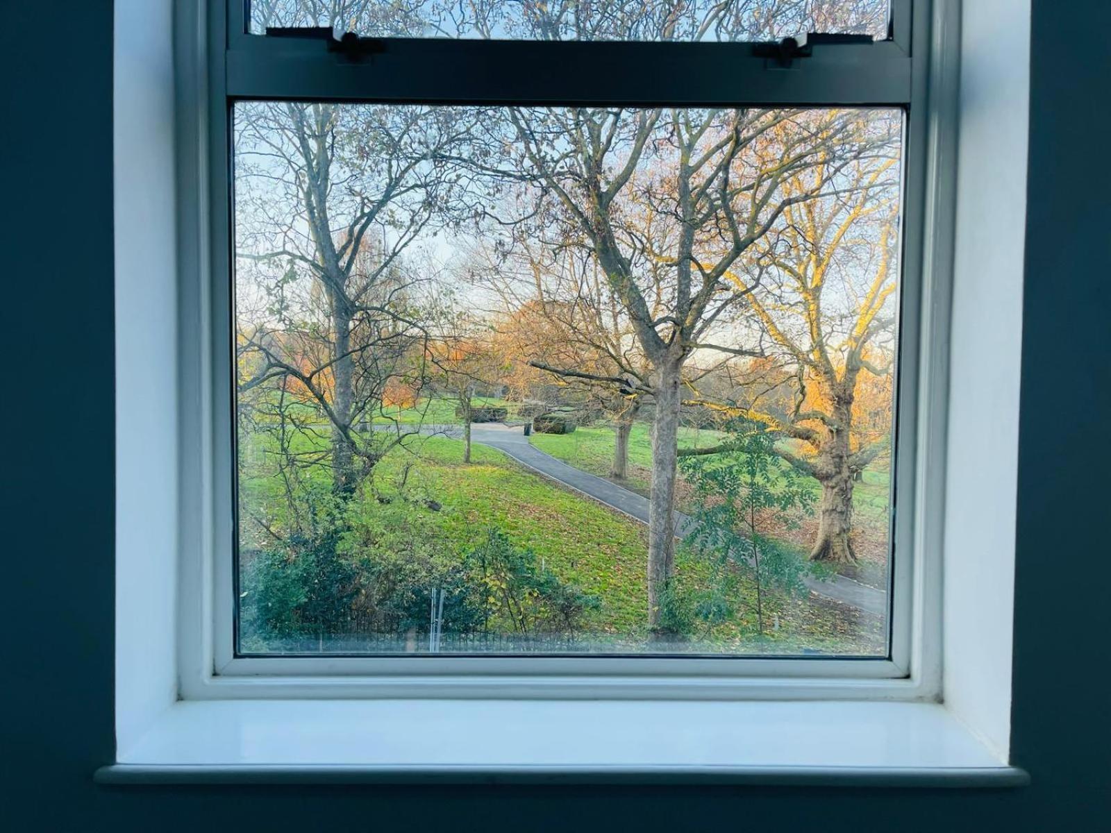 Hackney By Sleepy * London