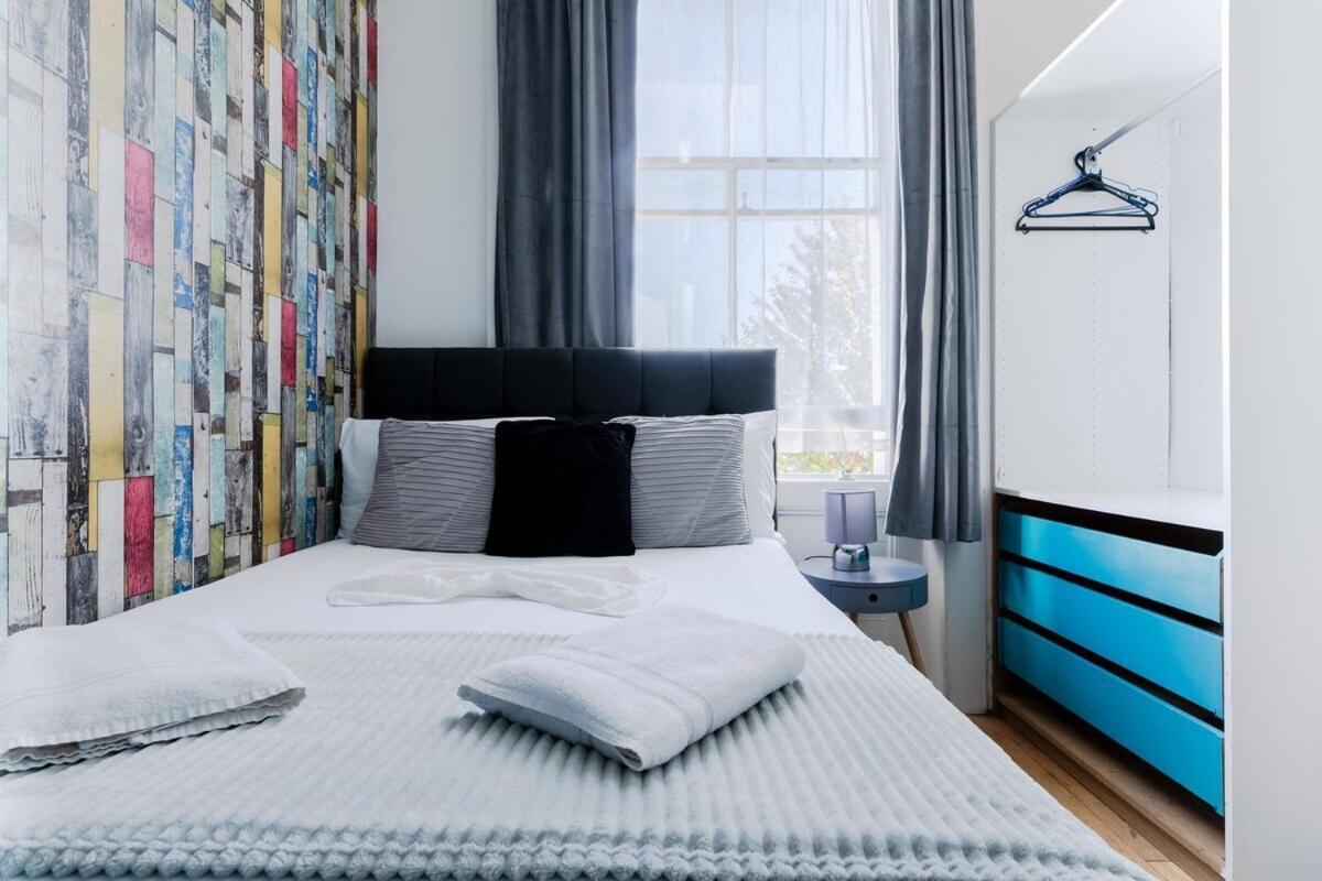 Portobello Road Artistic 'budget' Appartement Londen
