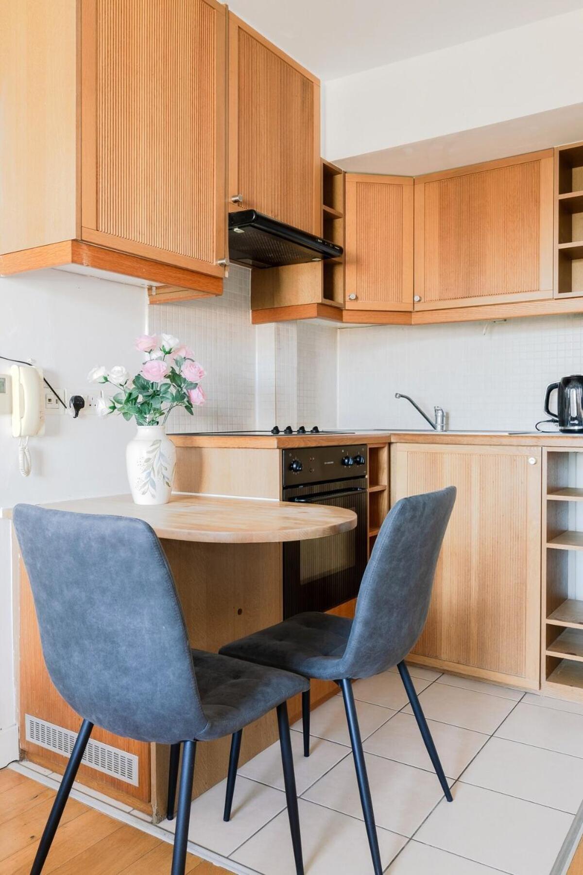 Portobello Road Artistic 'budget' Appartement Londen
