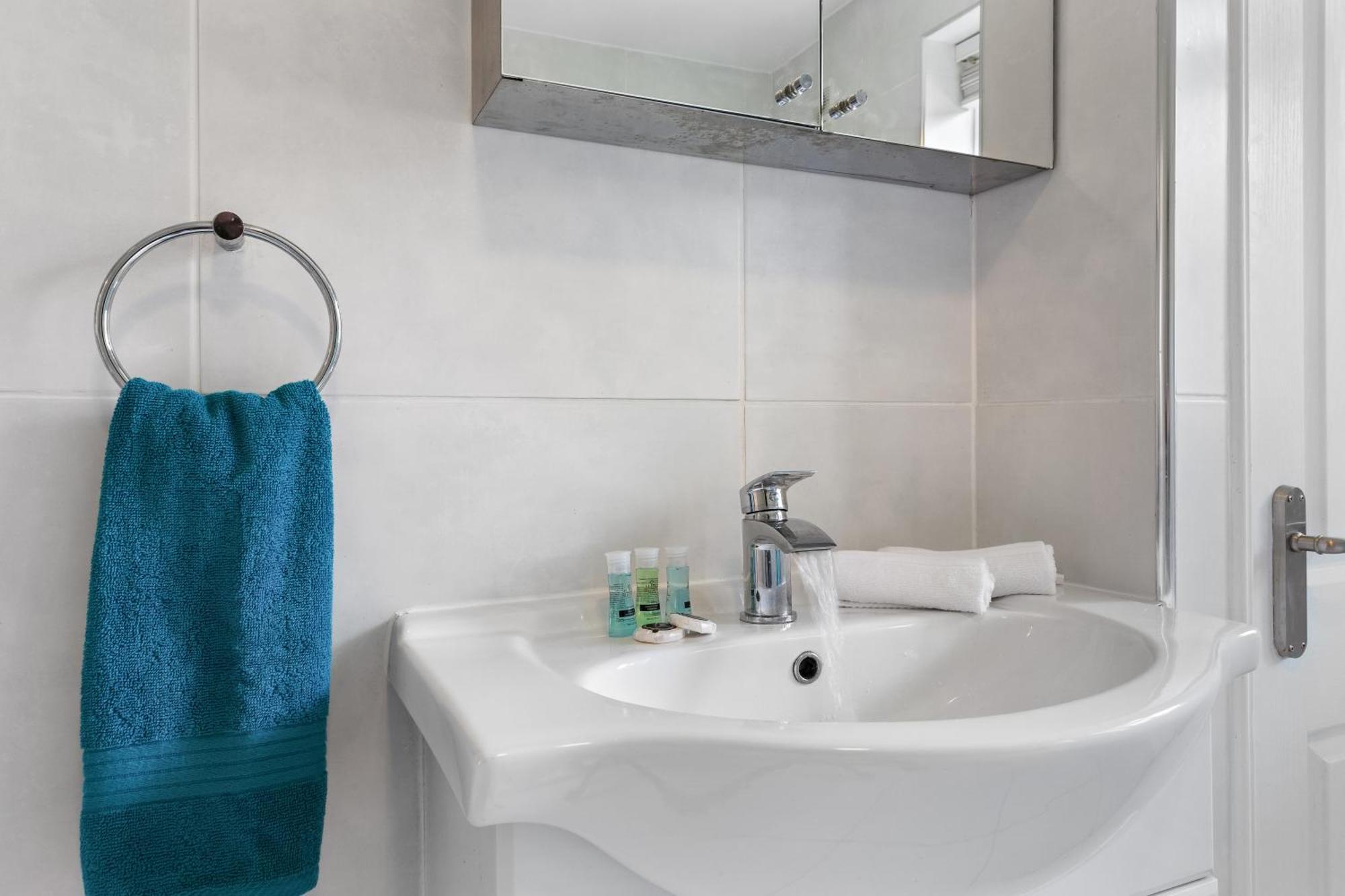 Clapham Serenity Garden Retreat With Free Parking Lägenhet *