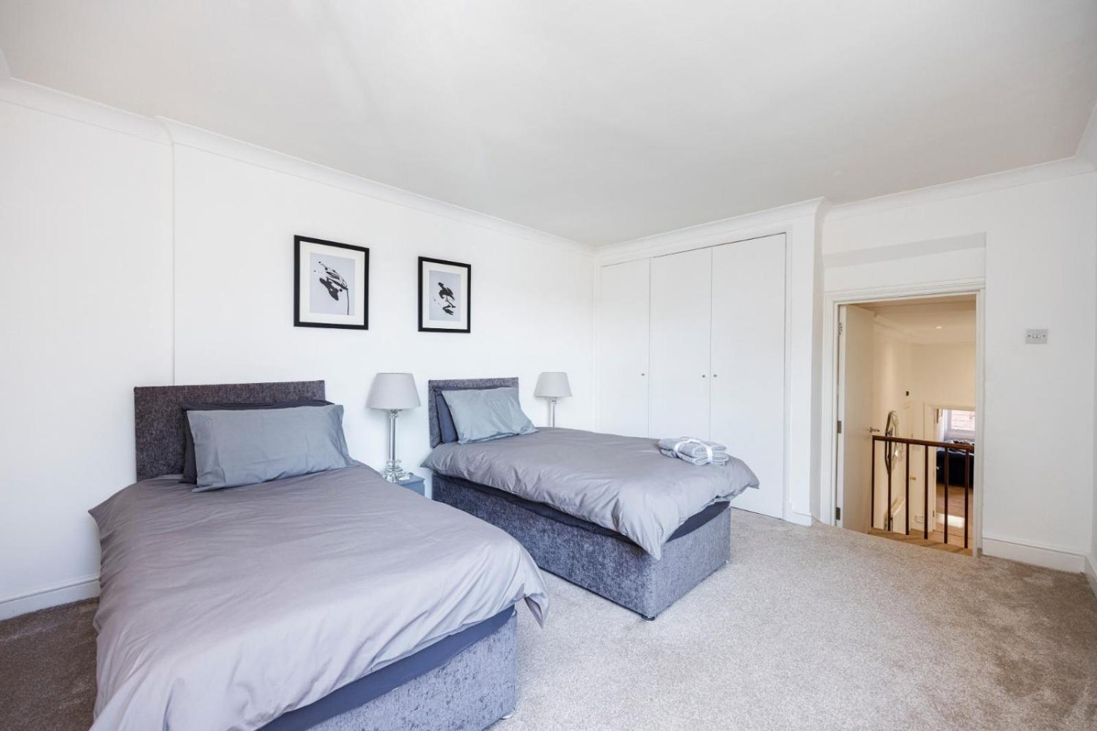 Apartment Hans Road *