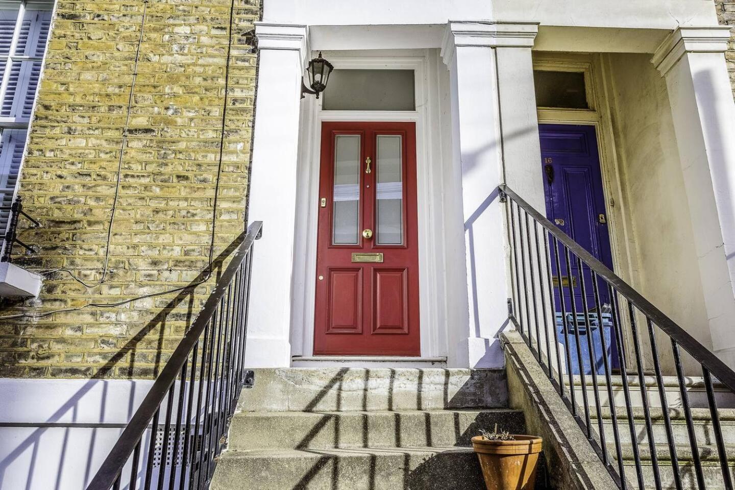 Ferienhaus Pass The Keys Spacious Camberwell House 30min Bus London